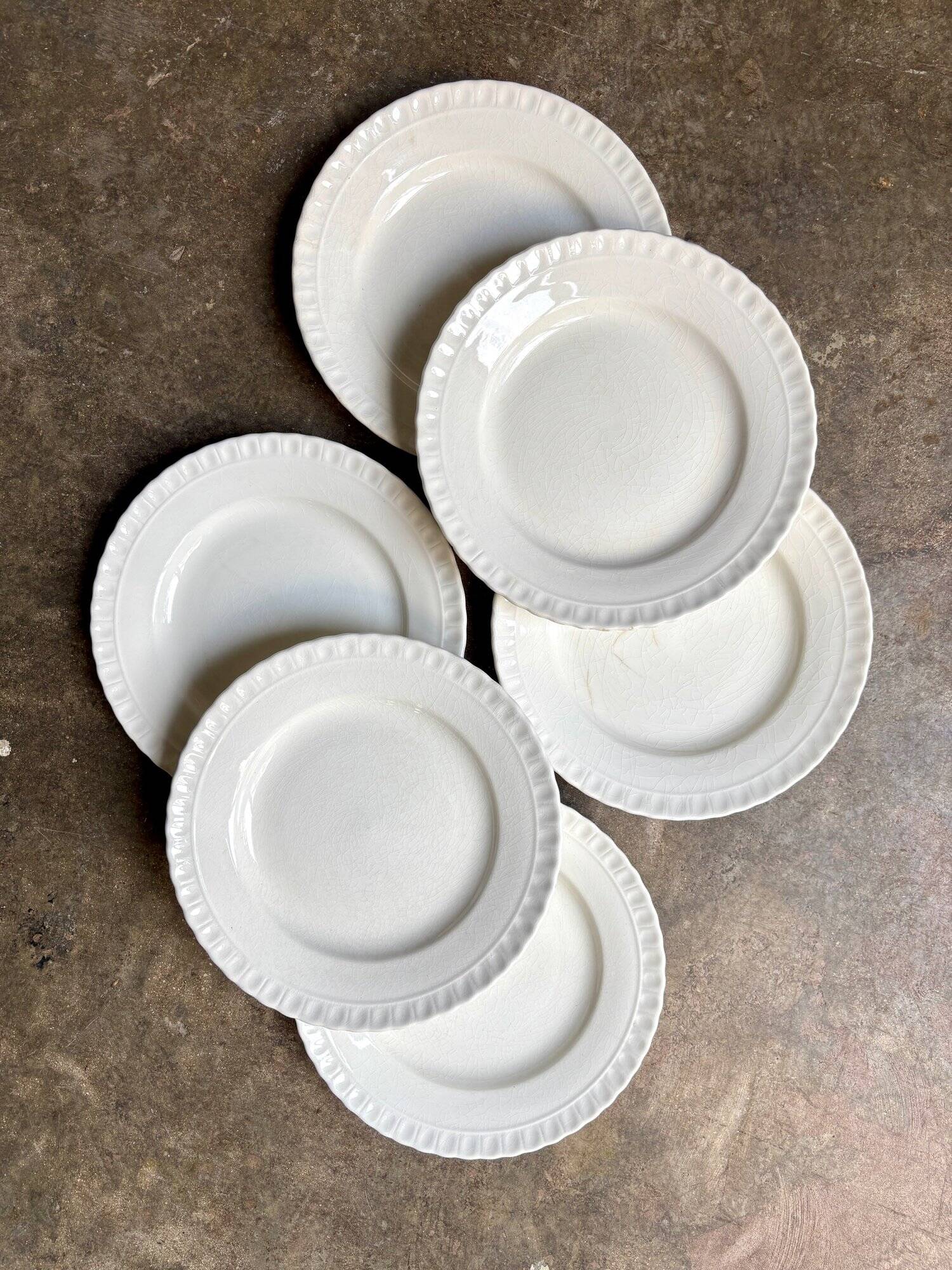 6 white earthenware dessert plates
