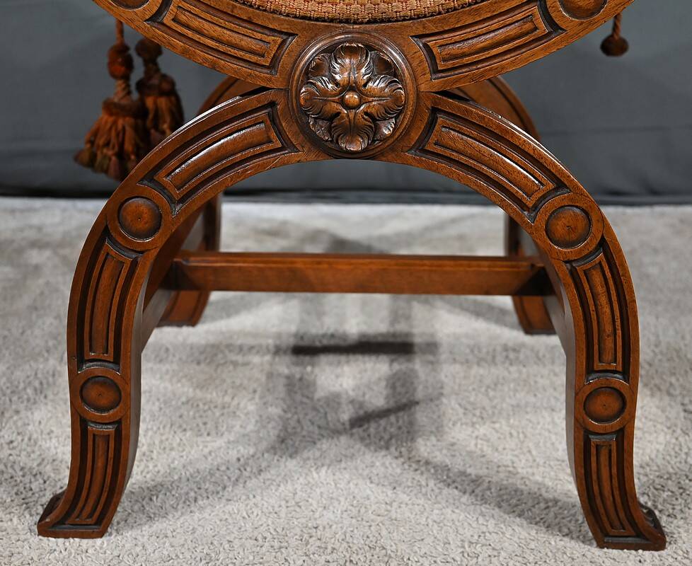 Curule Chair in Solid Walnut, Renaissance taste – Late 19th century
