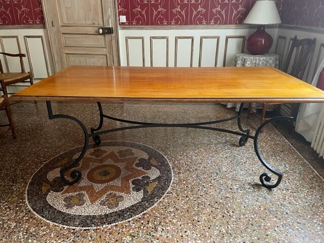 Artisanal Provencal table wrought iron base 4 chairs wreath and two armchairs gerbe Rochebobois