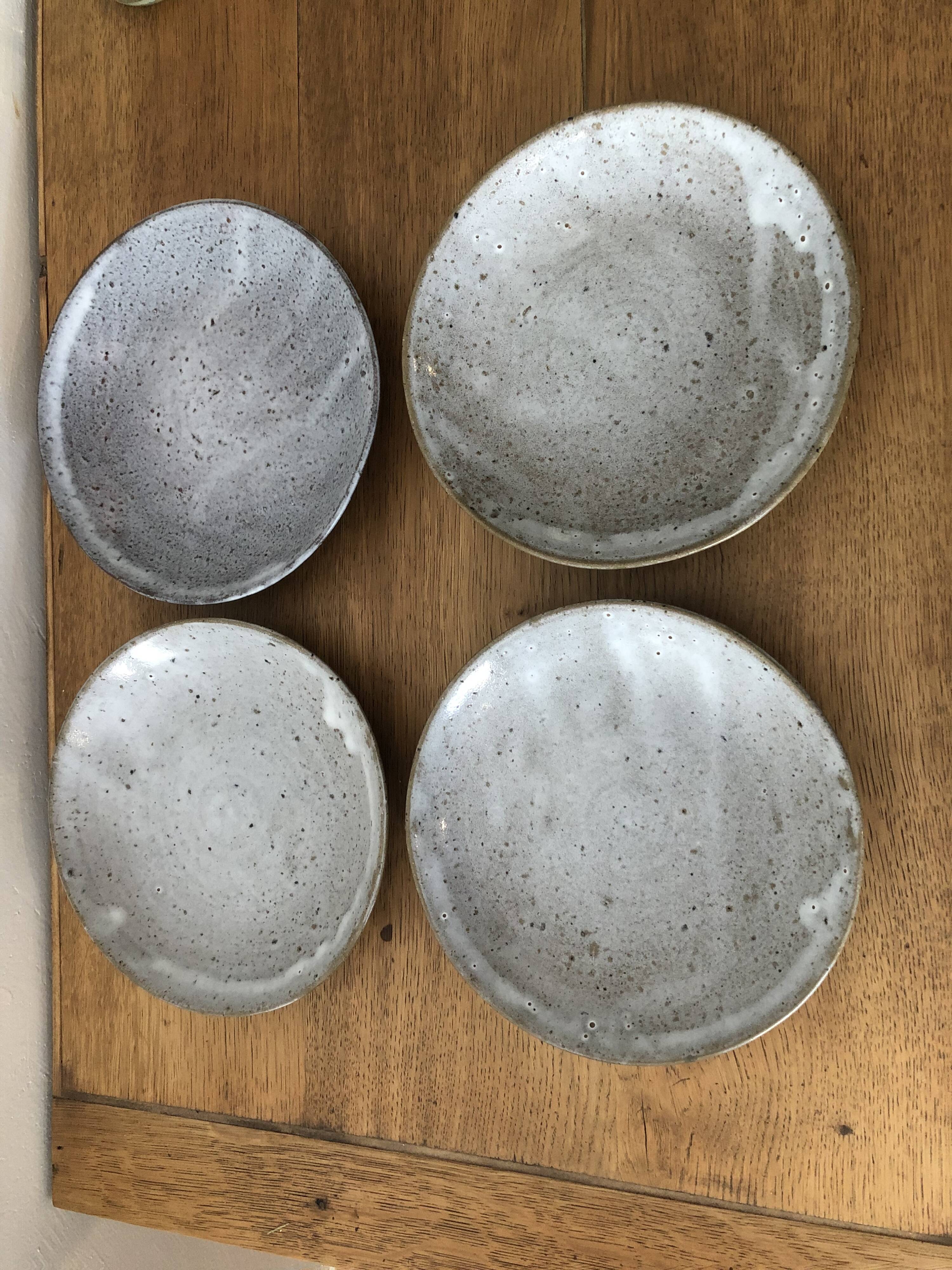 4 enamelled sandstone plates