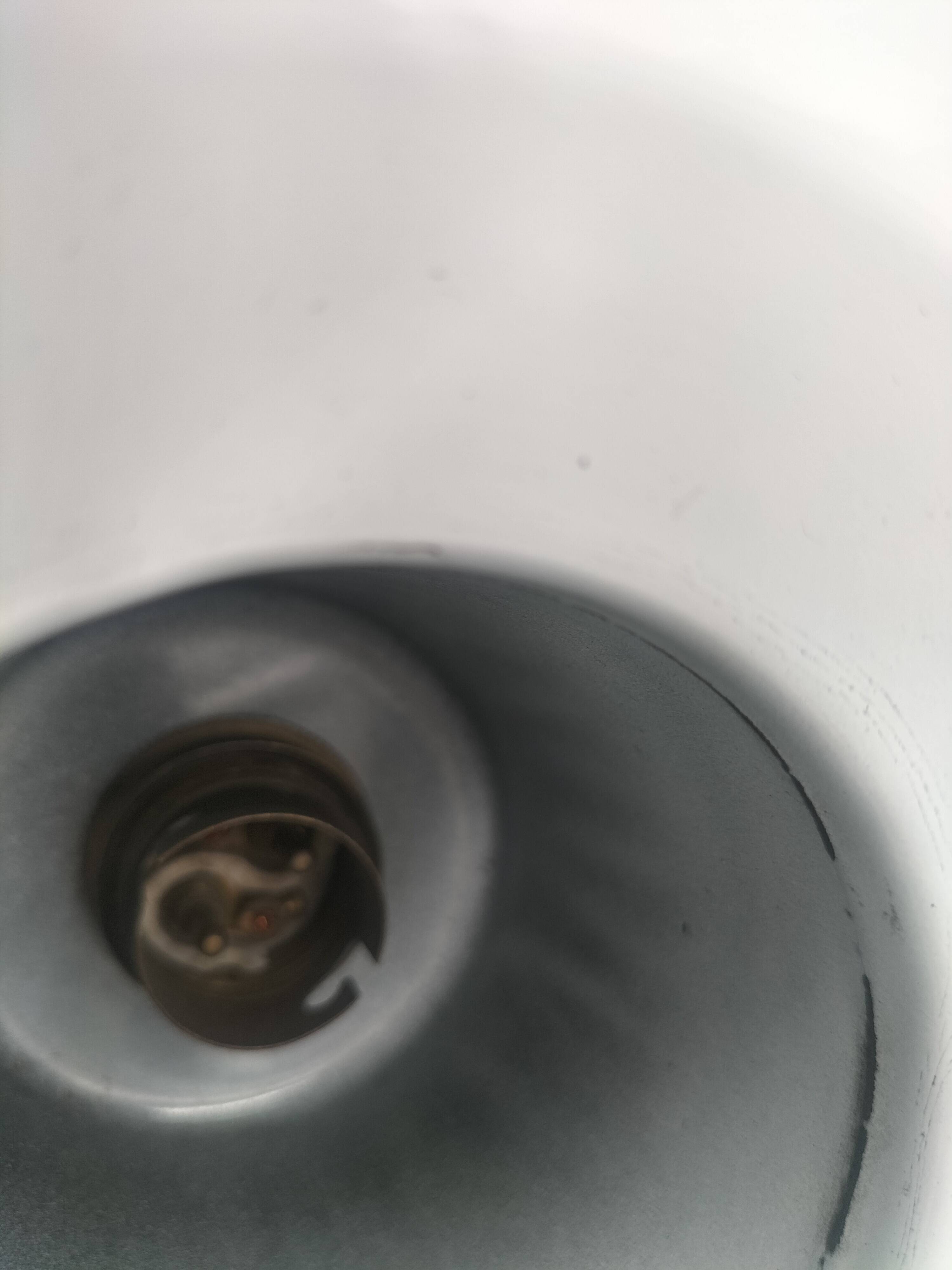 Enamelled sheet metal pendant light