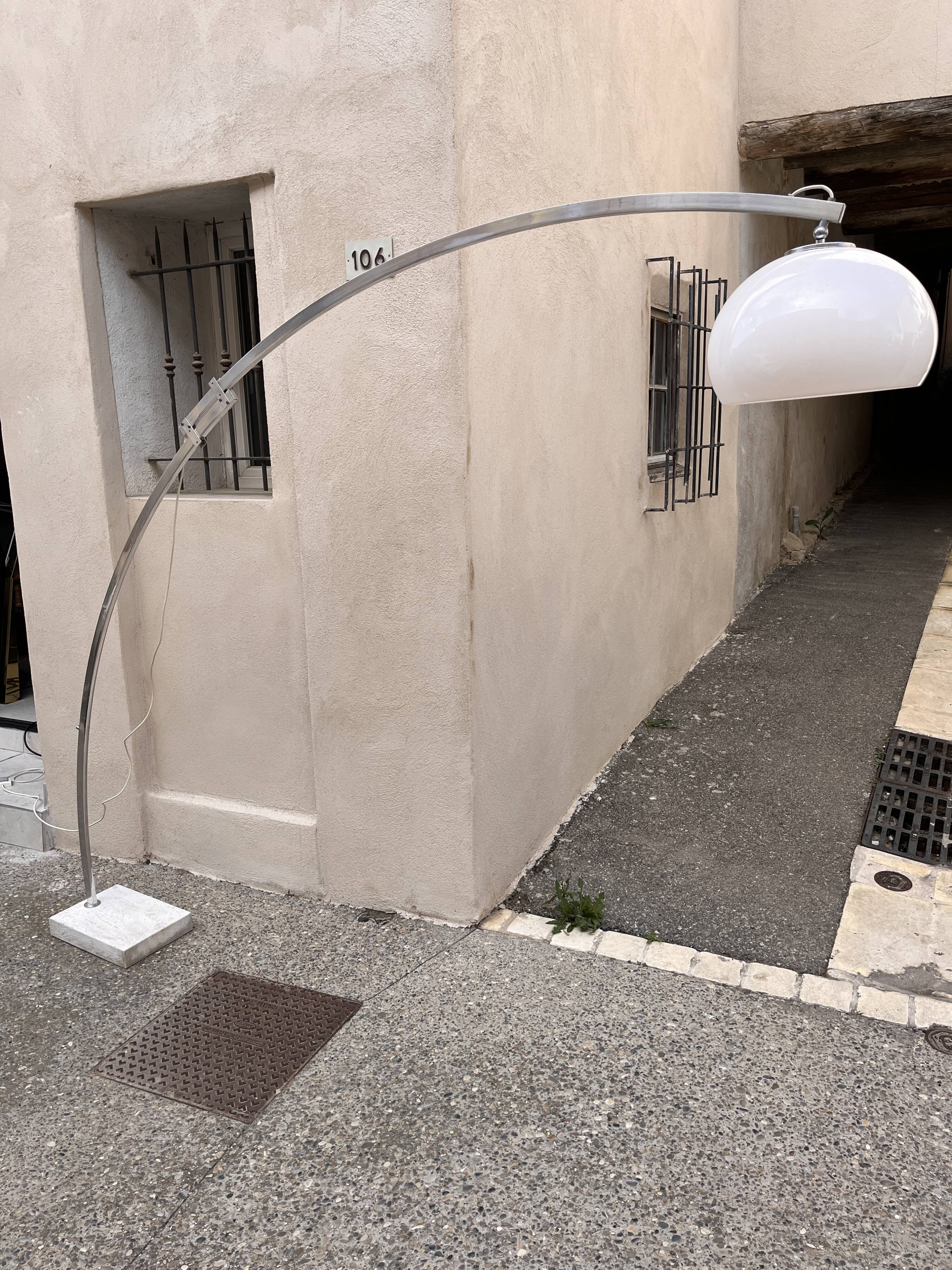 arc floor lamp 1970s design