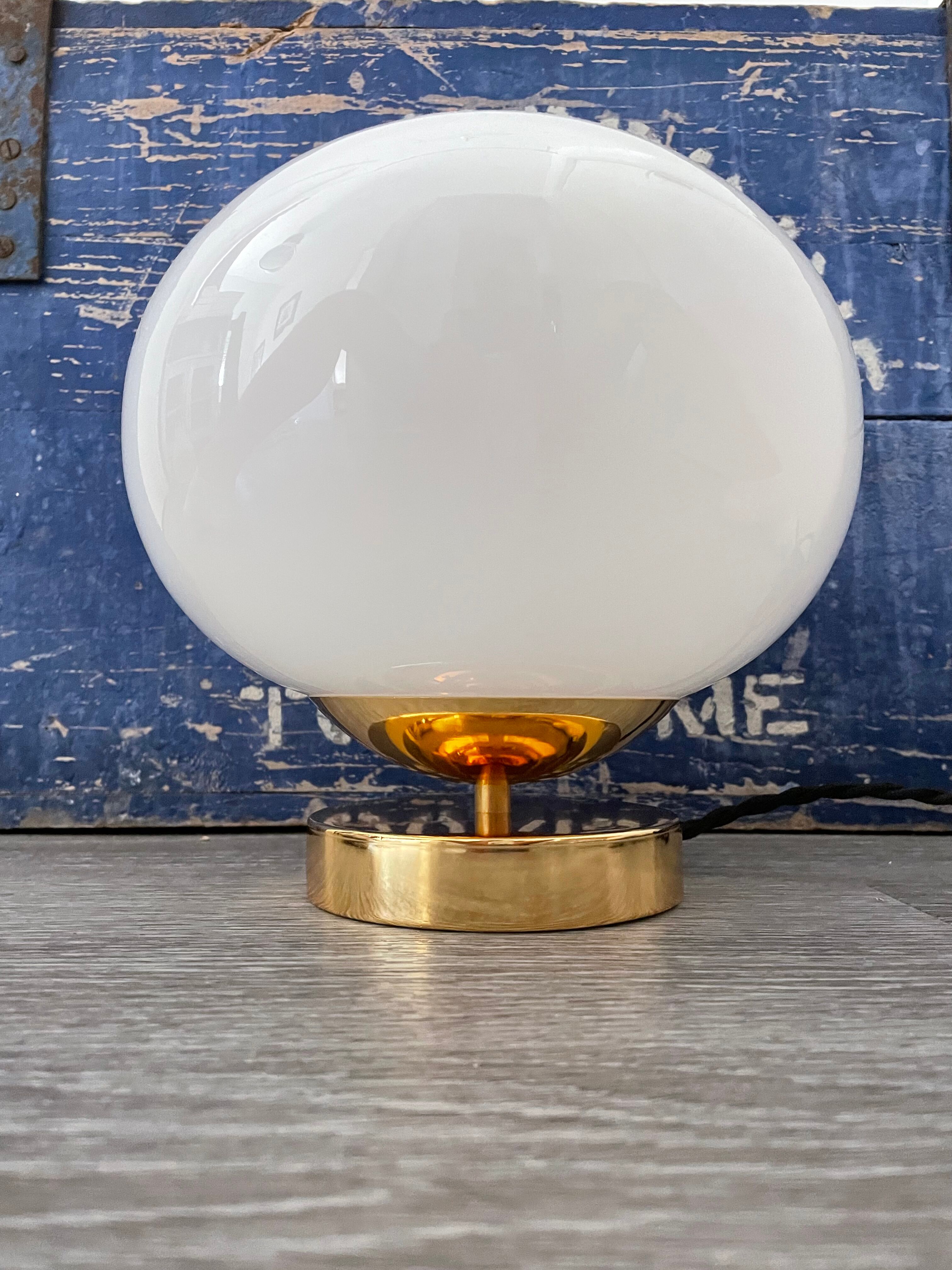 White opaline table lamp electrified to nine