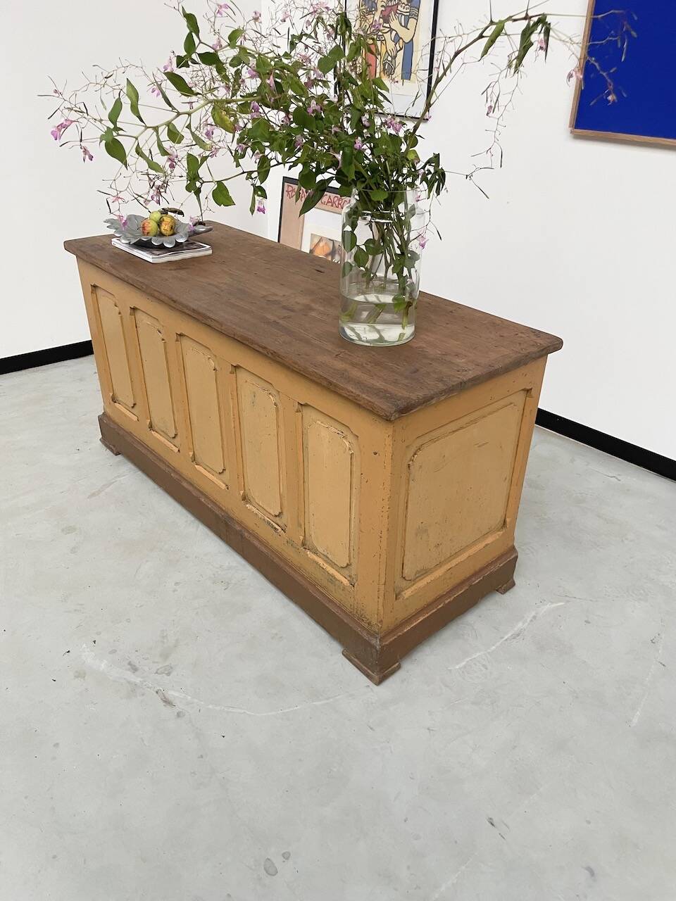 Yellow patina commercial counter from the 50s