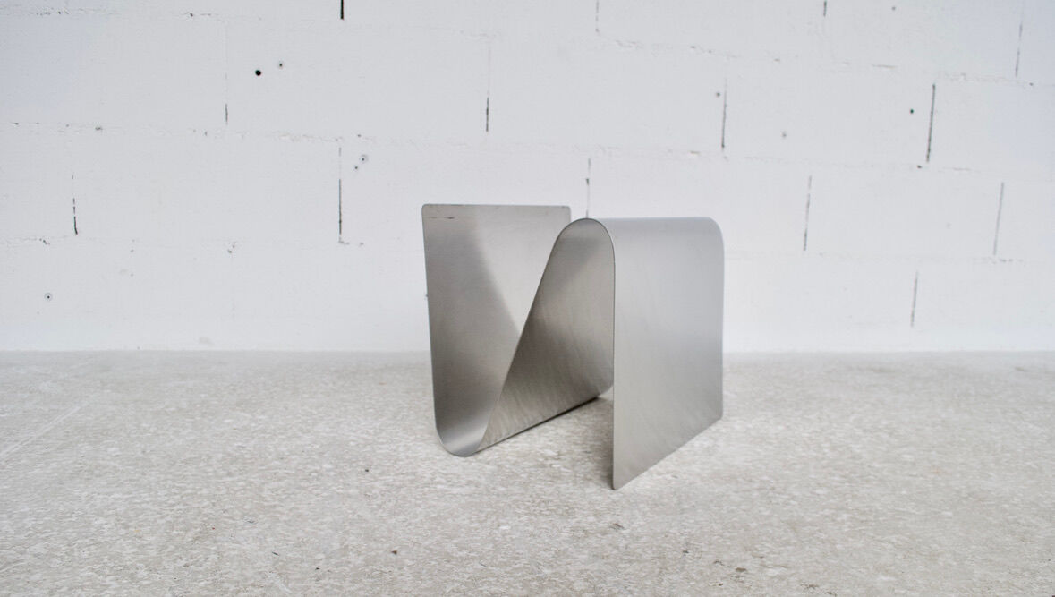 Magazine holder anonymous work 70' brushed steel