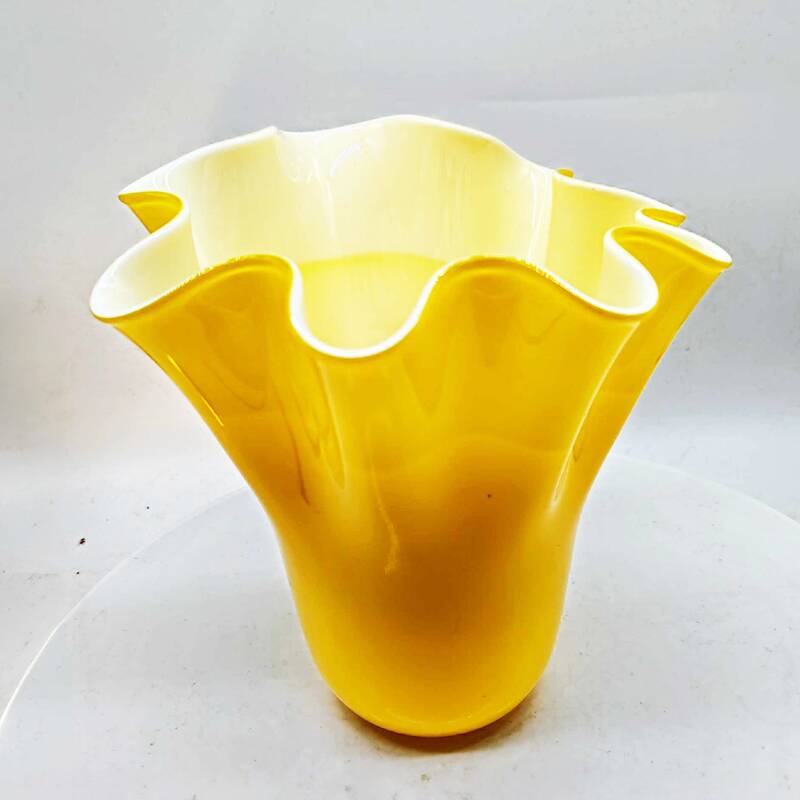 1970S Stunning Jacketed Fazzoletto Vase in Murano Glass. Made in Italy