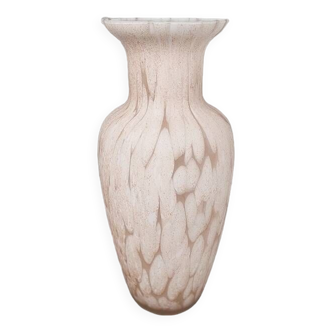 Étonnant vase antique rose et blanc des années 1960 en verre de Murano par Artelinea. Fabriqué en Italie