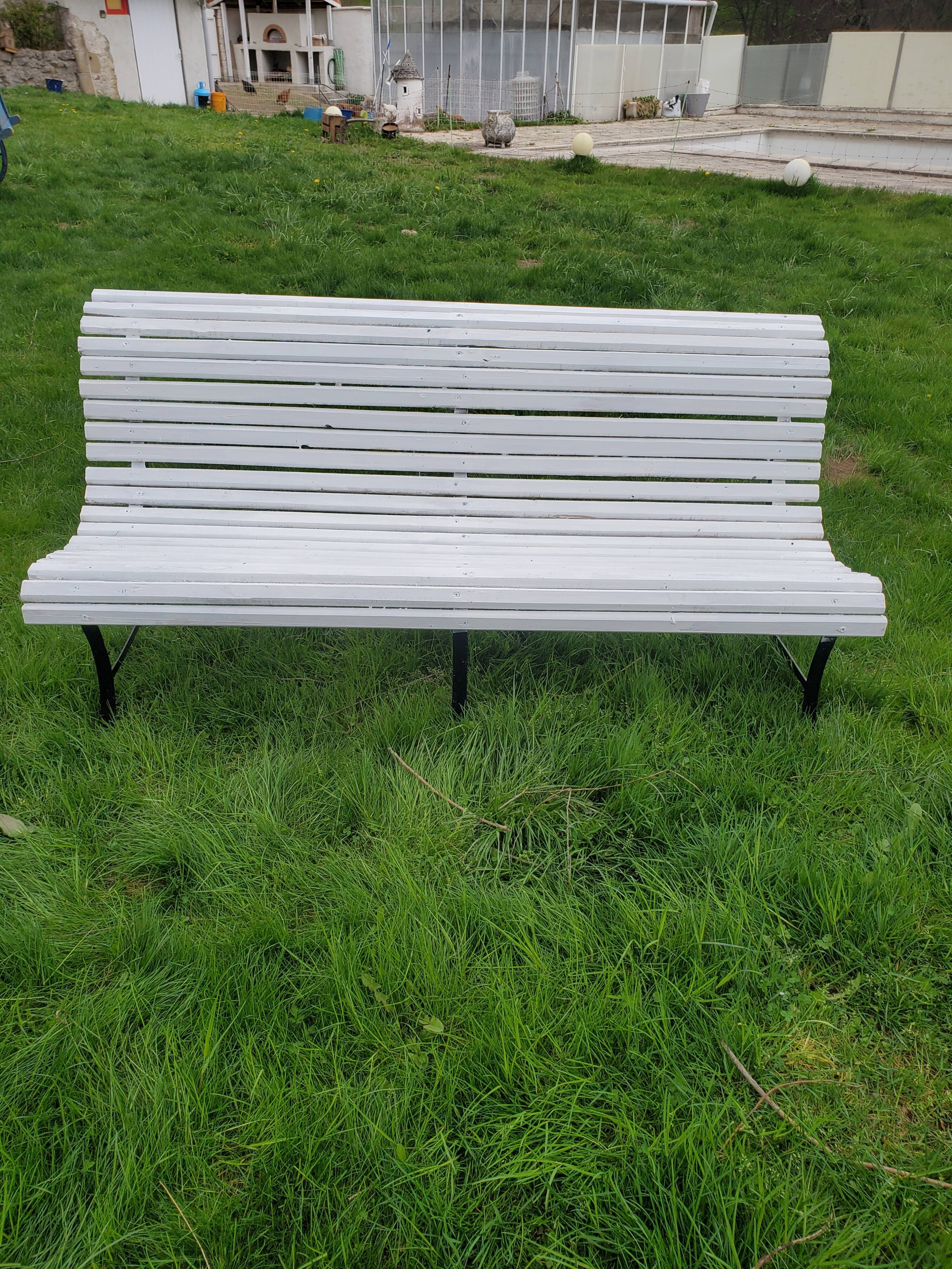 Slatted garden bench