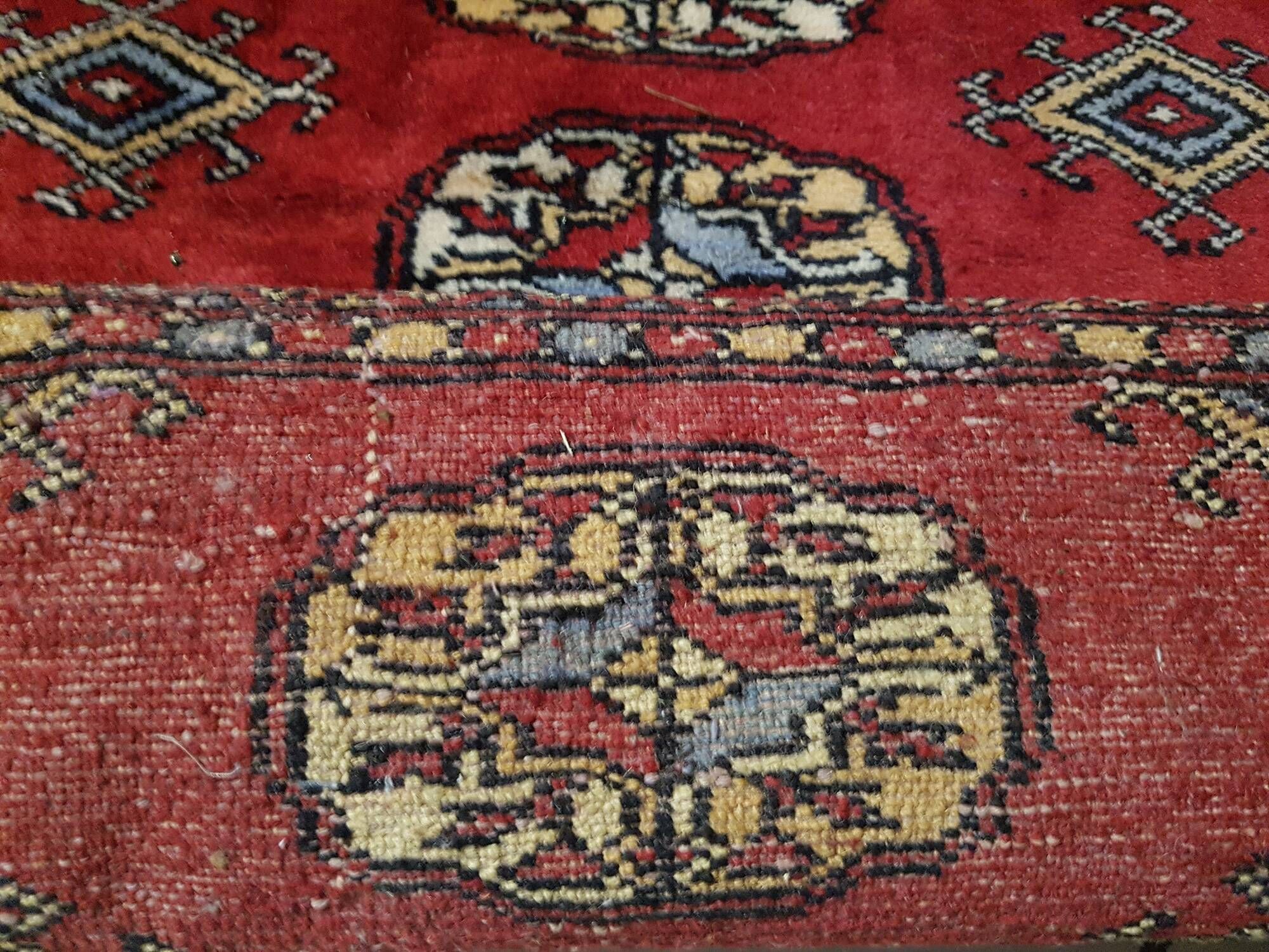 Tapis d'orient boukhara en laine entièrement fait main