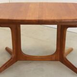 Oval Danish dining table extendable 'Kirkeby'