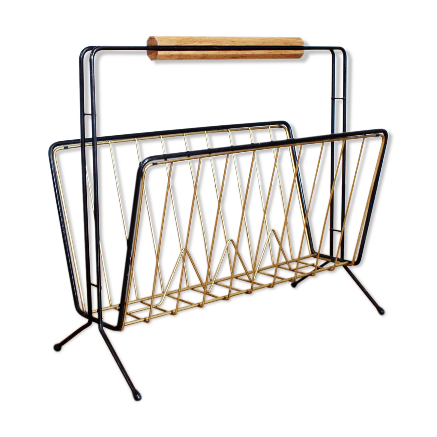 Metal magazine rack, wooden handle