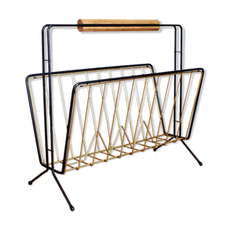 Metal magazine rack, wooden handle