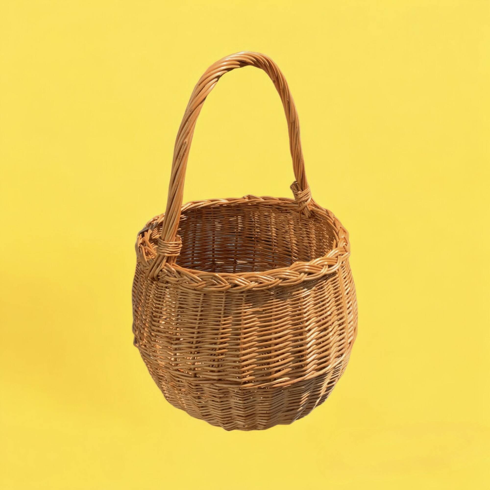 Vintage woven wicker round basket