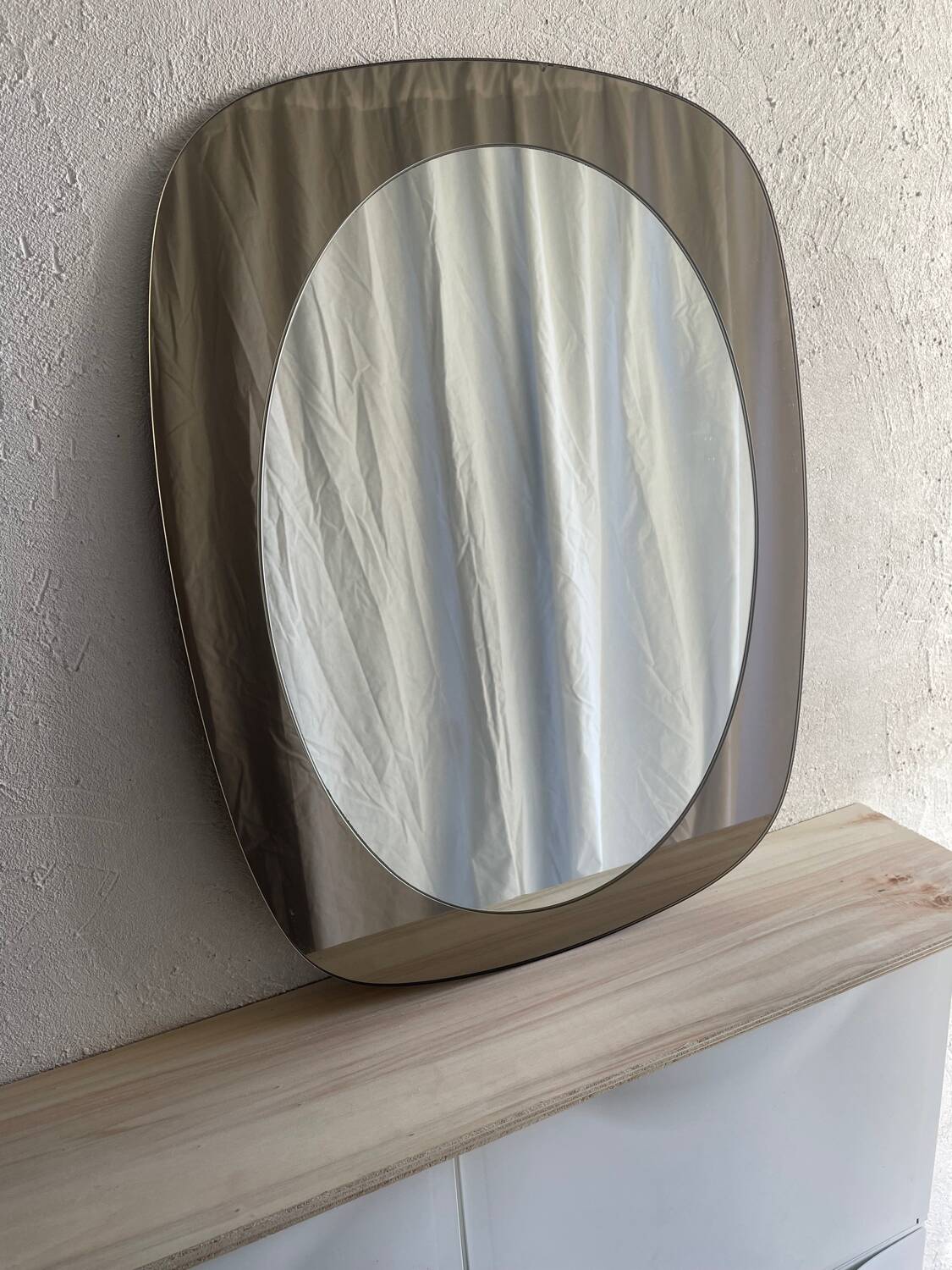 Miroir en verre fumé 70’s space age