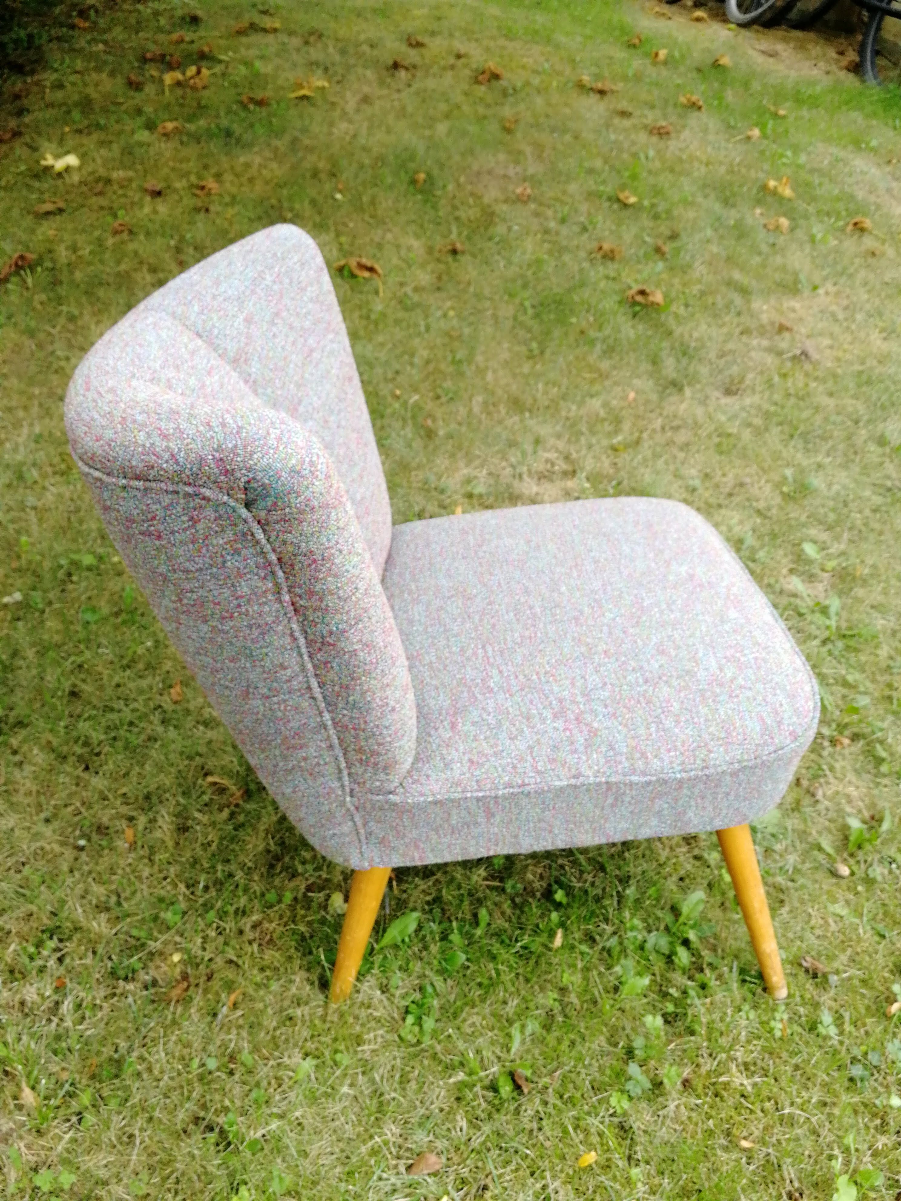 Cocktail chair