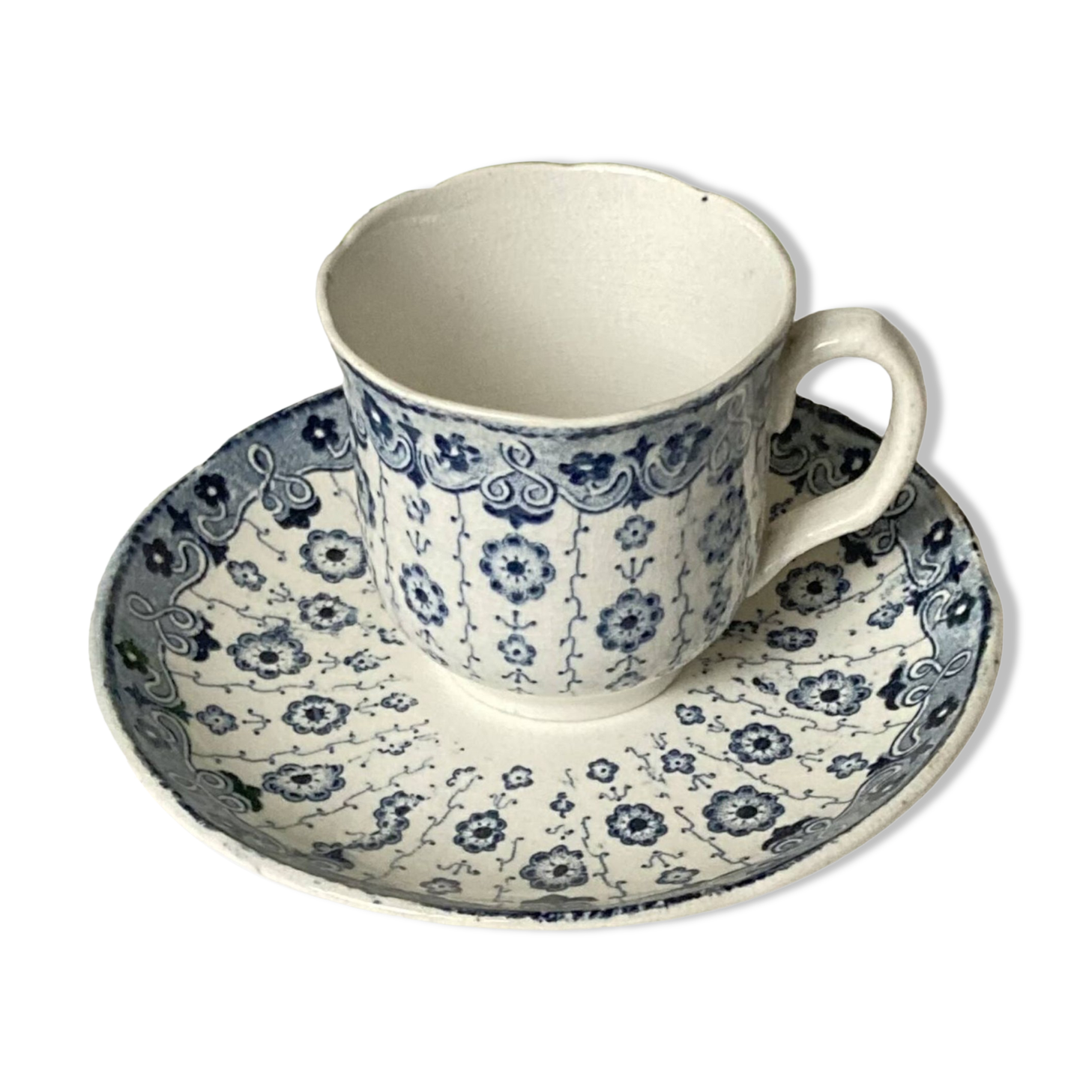 Old iron earth cup U and C Digoin Sarreguemines model Guipure blue vintage tableware