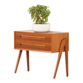 Commode en teck petite danoise par Svenstrup Mobler, années 1960.