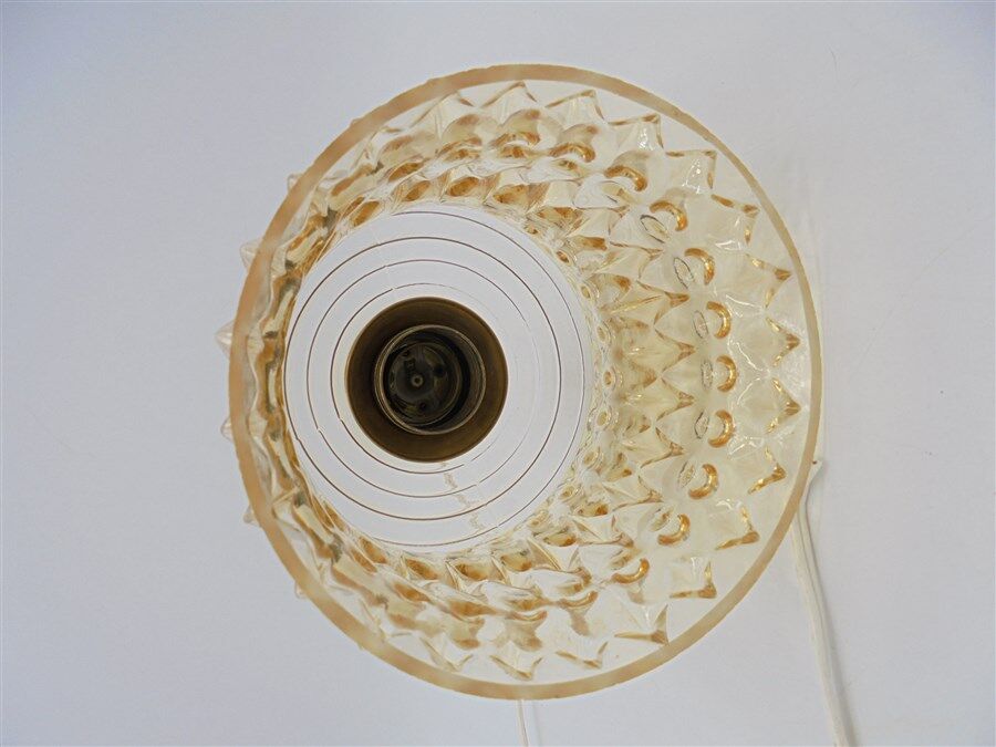 Suspension in glass