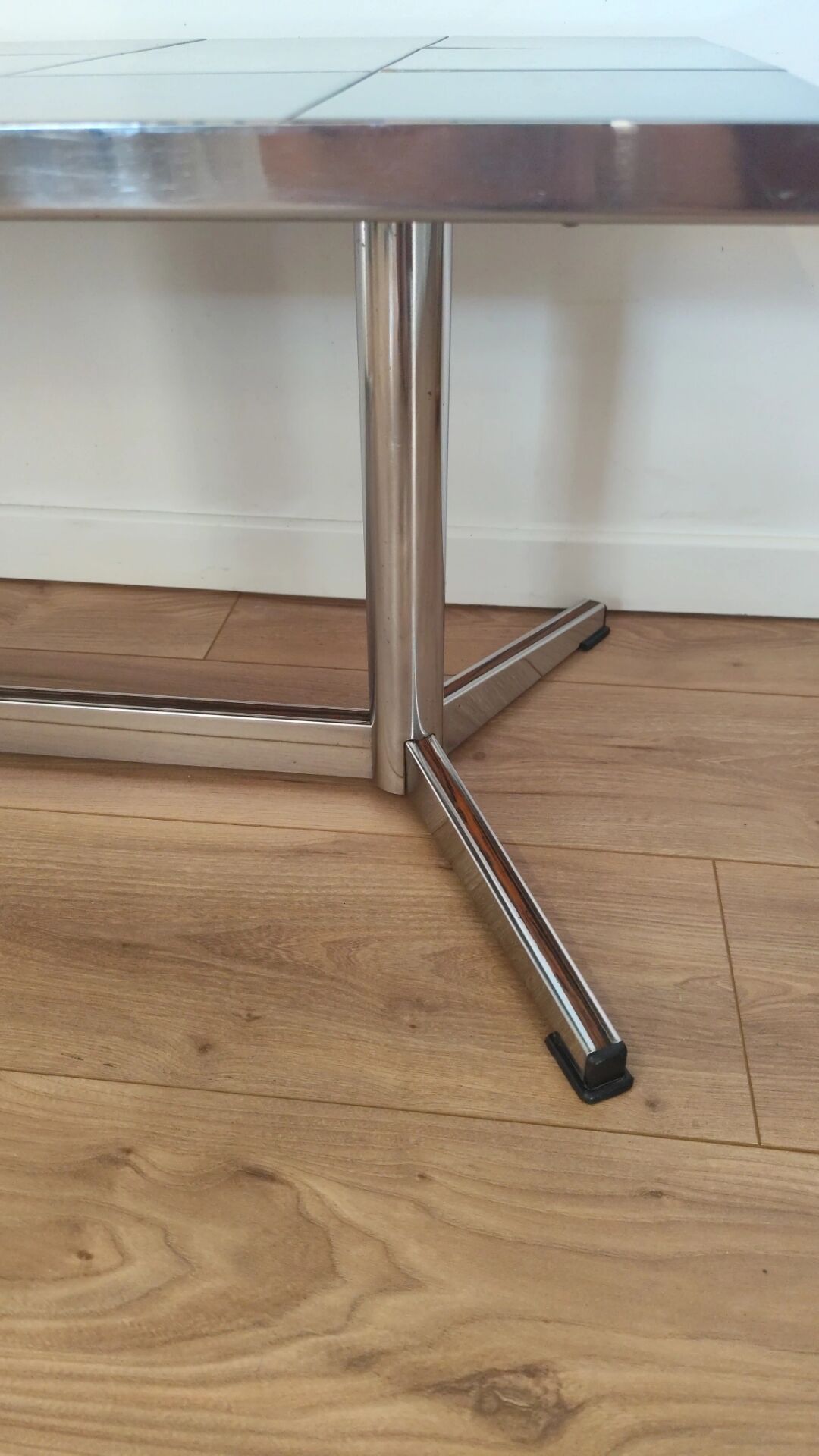 Belarti coffee table