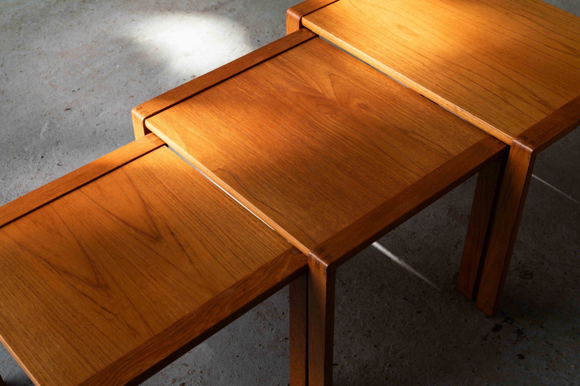 Ensemble de 3 tables gigognes par Aksel Kjersgaard
