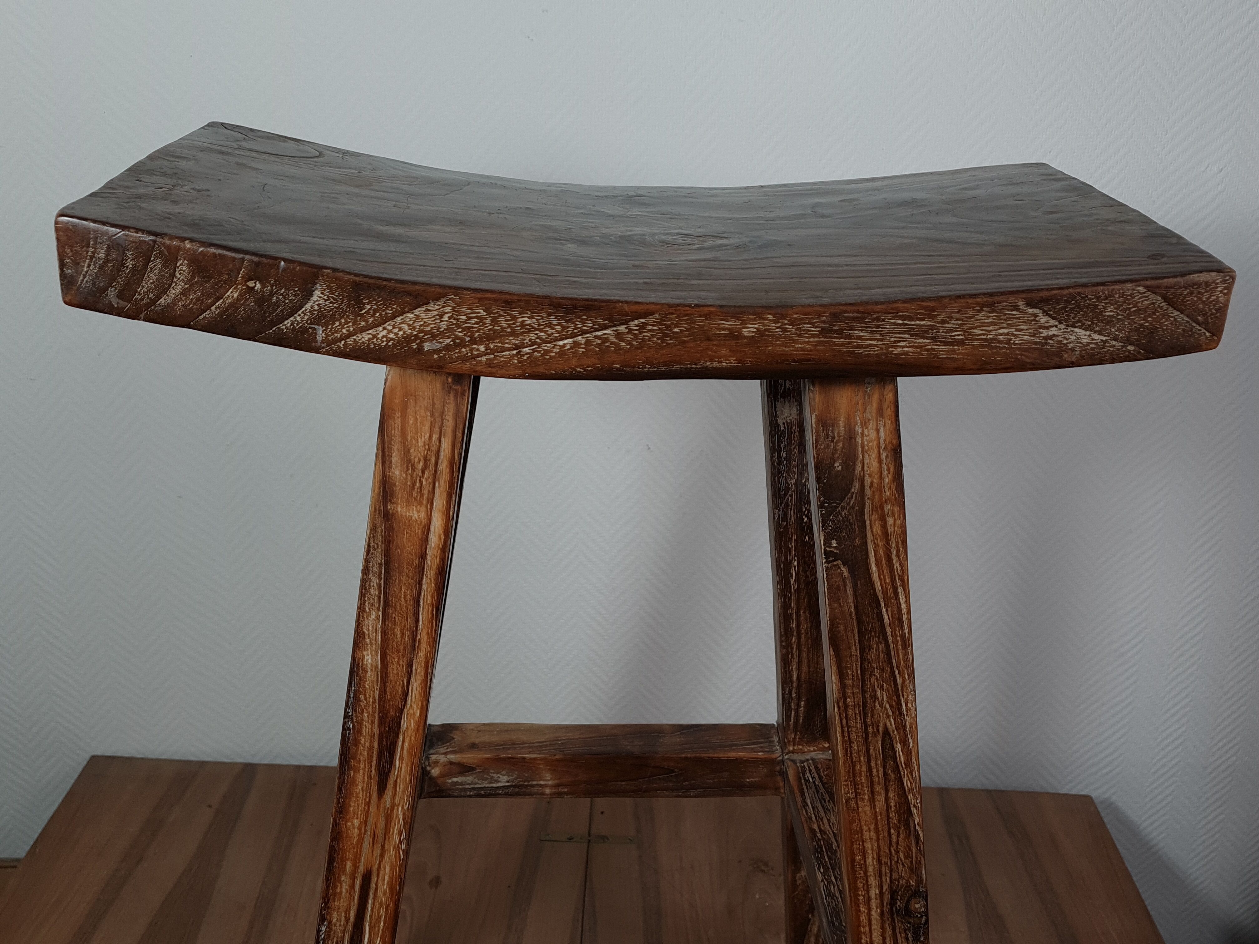 Pair of bar stool in cerused teak beautiful patina 74x50x26 cm.