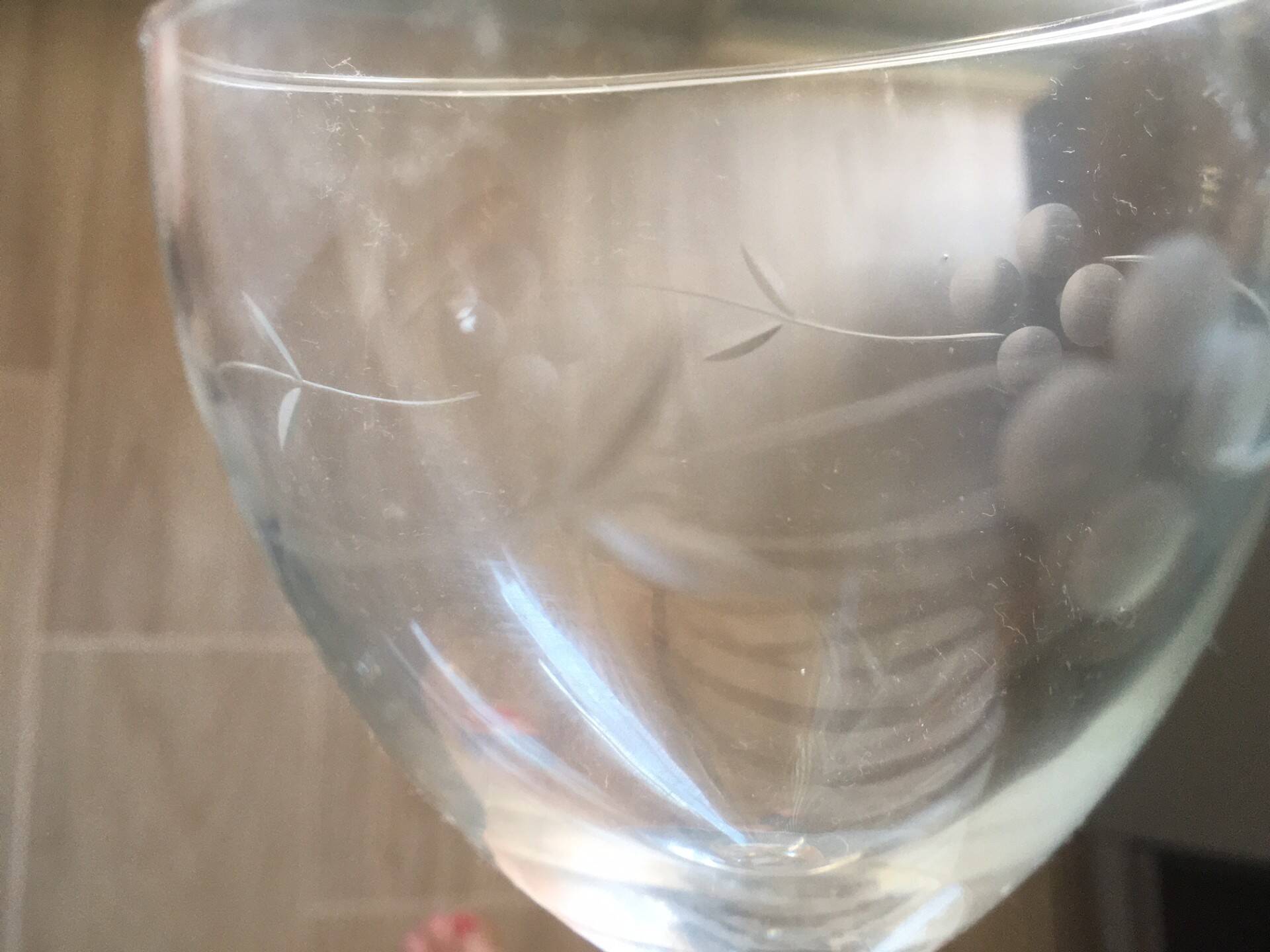 6 verres anciens motifs raisin u