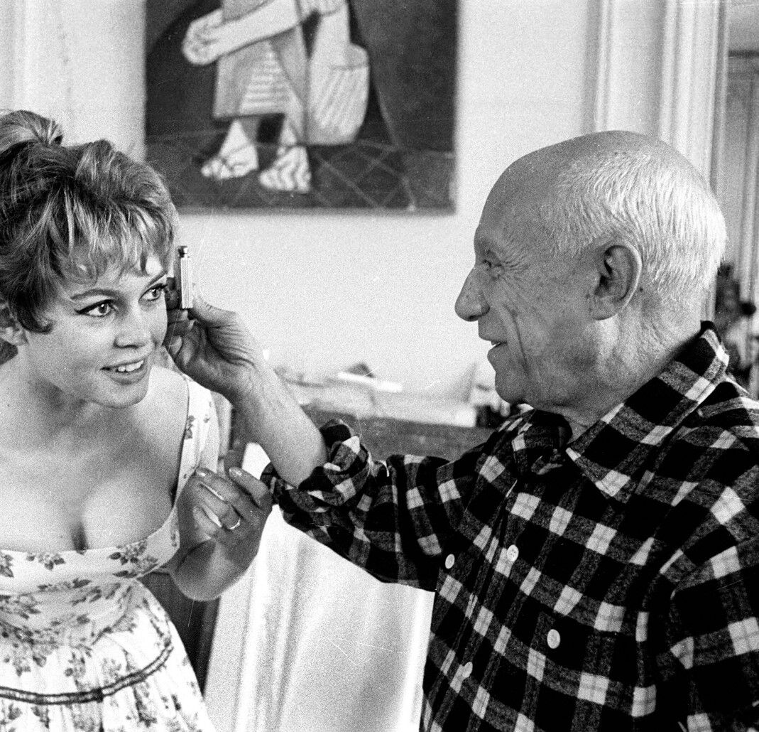 Photography, "Pablo Picasso and Brigitte Bardot", Vallauris, 1956 / 15 x 20 cm