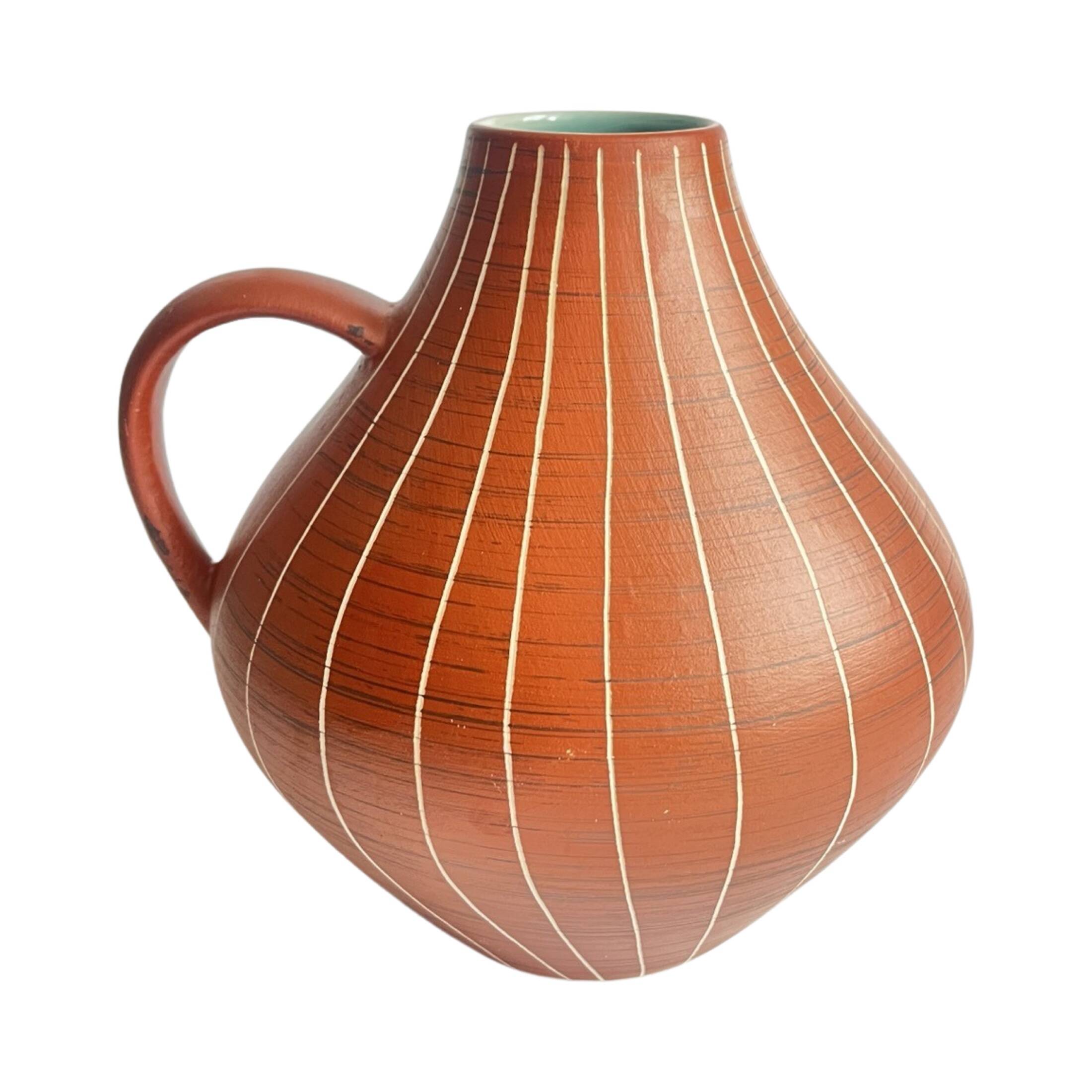 Ceramic vase with handle Gramann Keramik, Germany, 1970s.