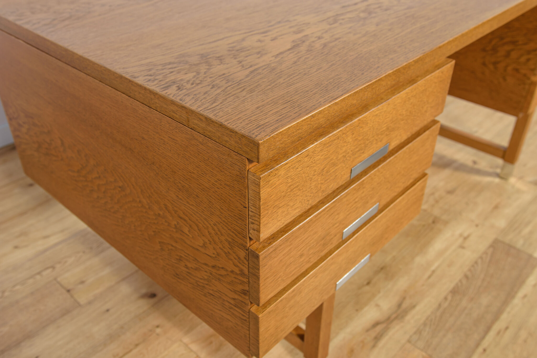 Mid-century modern oak desk from Eigil Petersens Møbelfabrik, Denmark, 1970s
