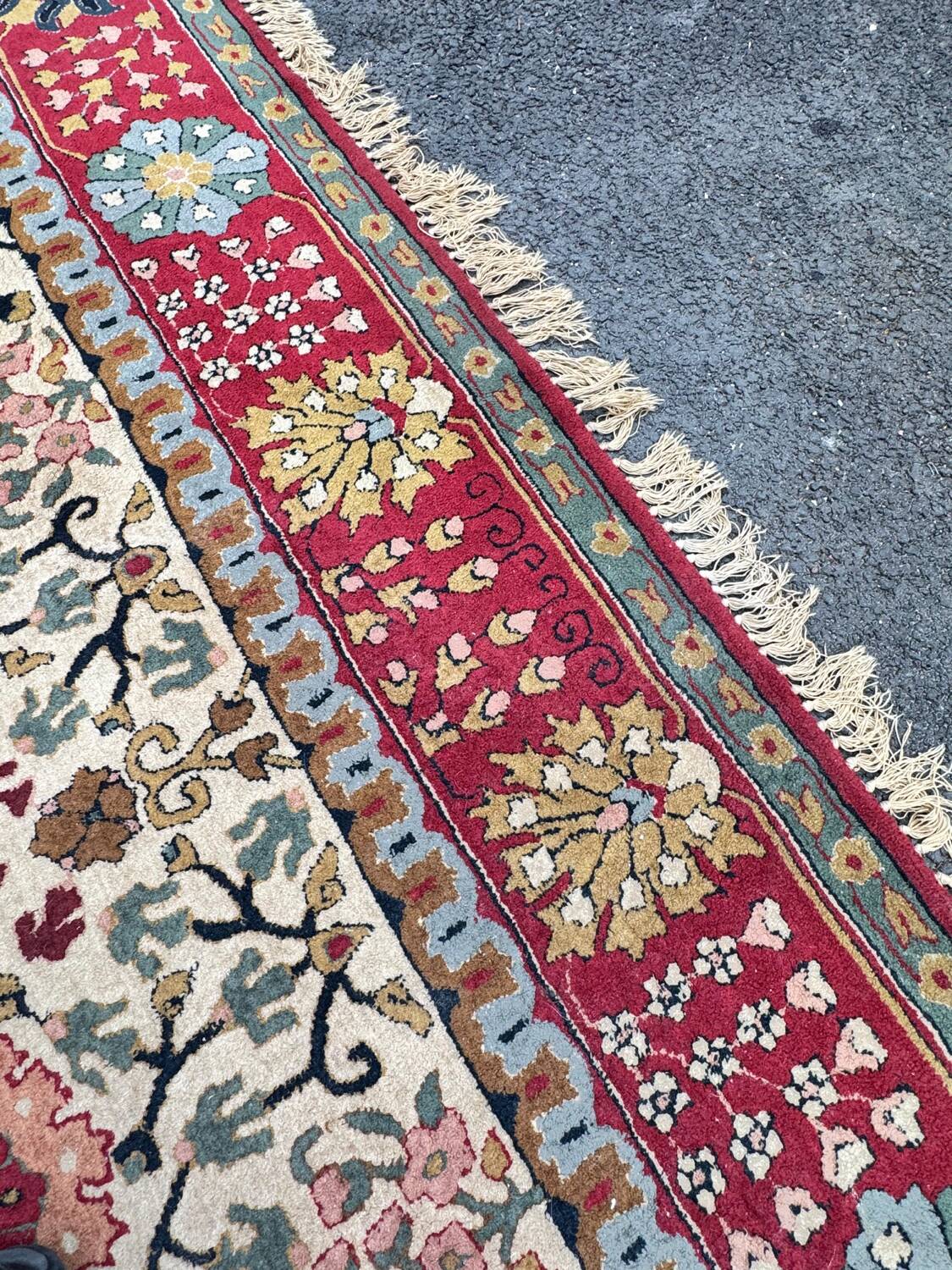 Large vintage Tetex Kirman design rug. 390 x 295 cm