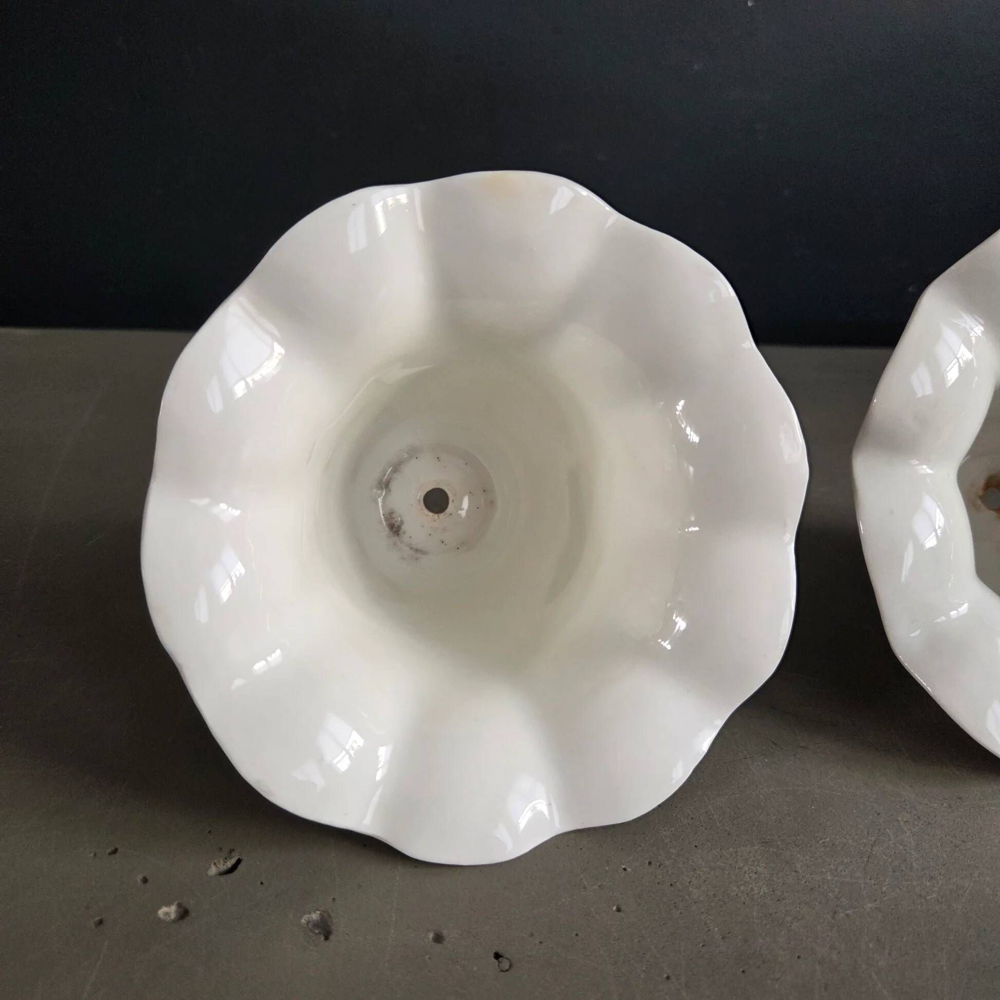 Pair of tulip lampshades in porcelain