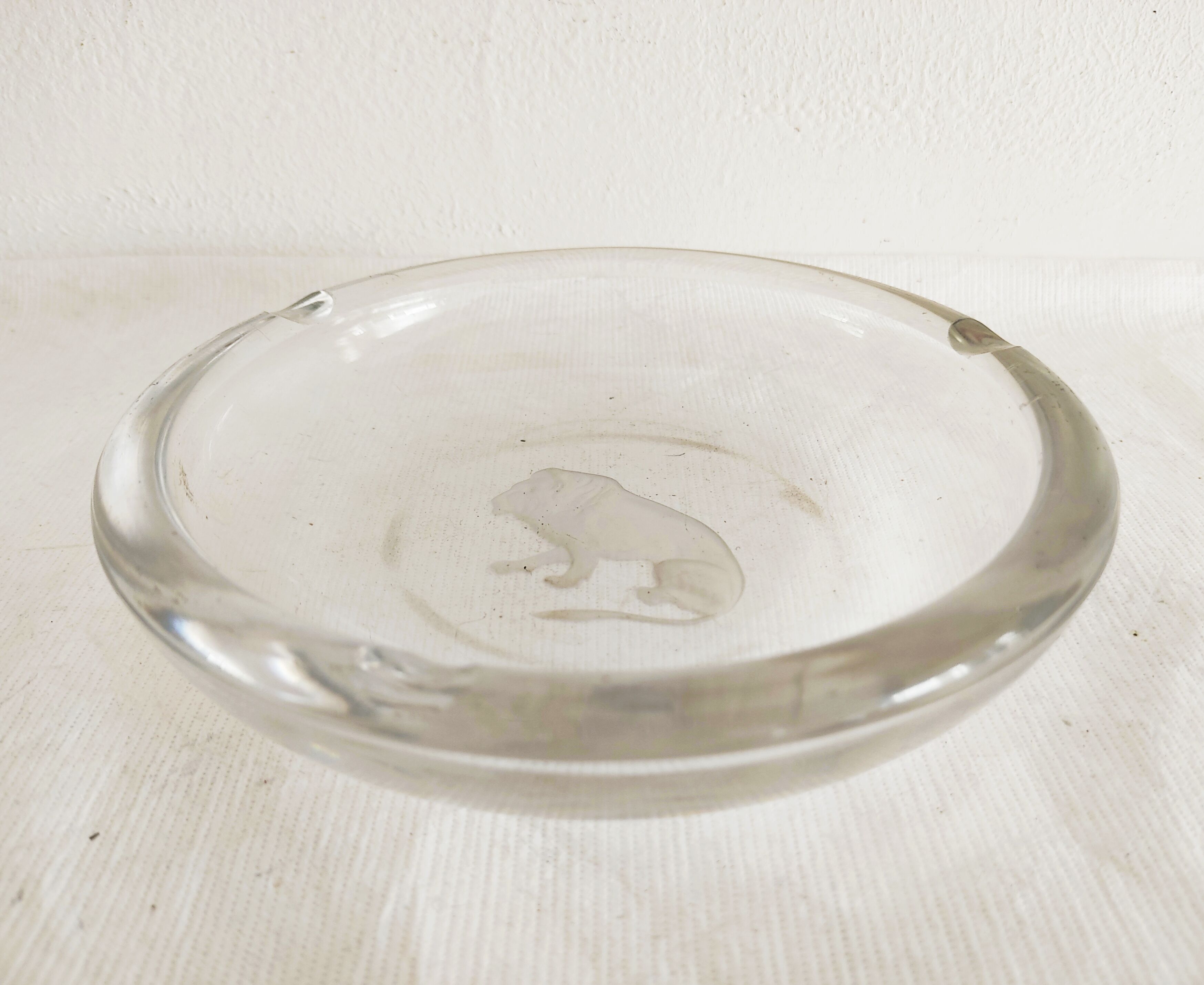 Crystal lion ashtray Val Saint Lambert