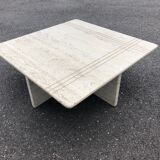 Square bass table in travertine
