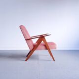 Mid Century Easy Chair Model B 310 Var in Coral Velvet