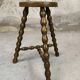 Tabouret tripode vintage pieds perlés en bois