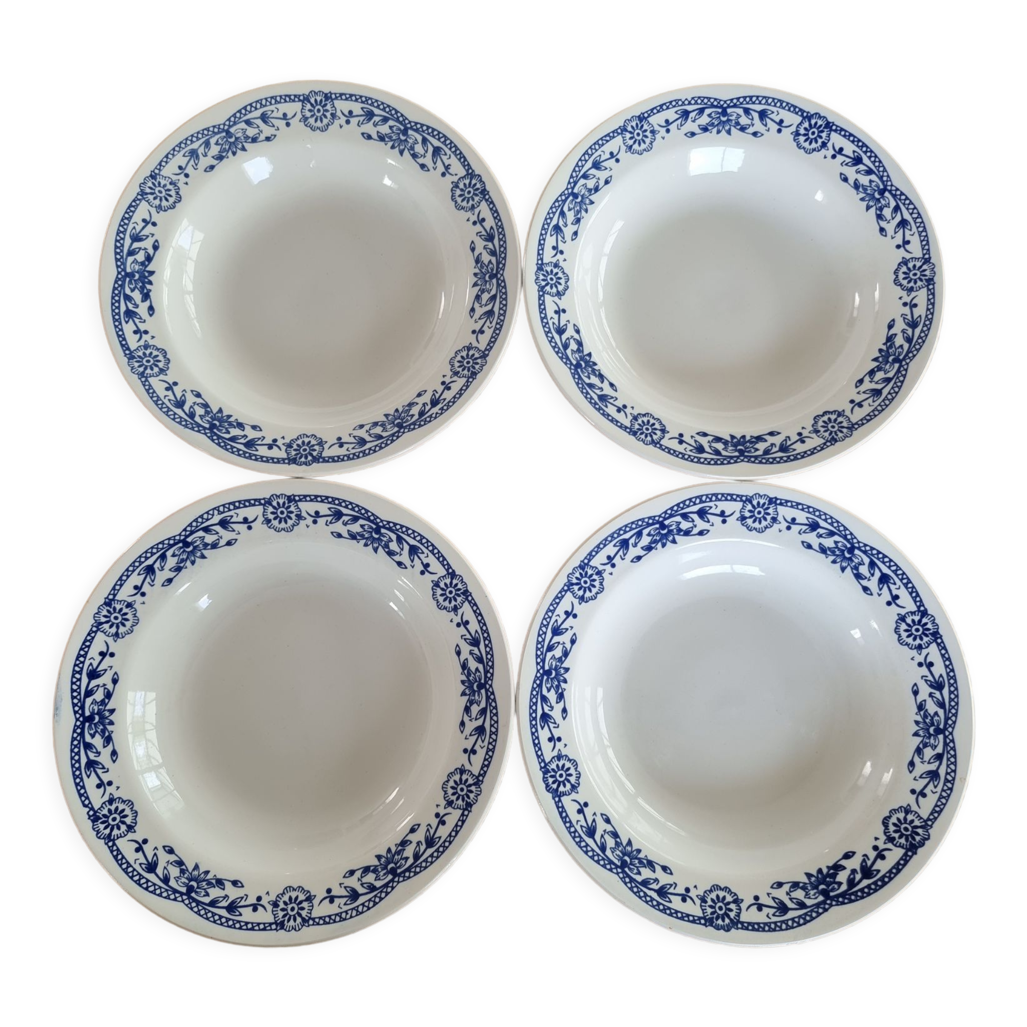 Set of 4 vintage floral plates