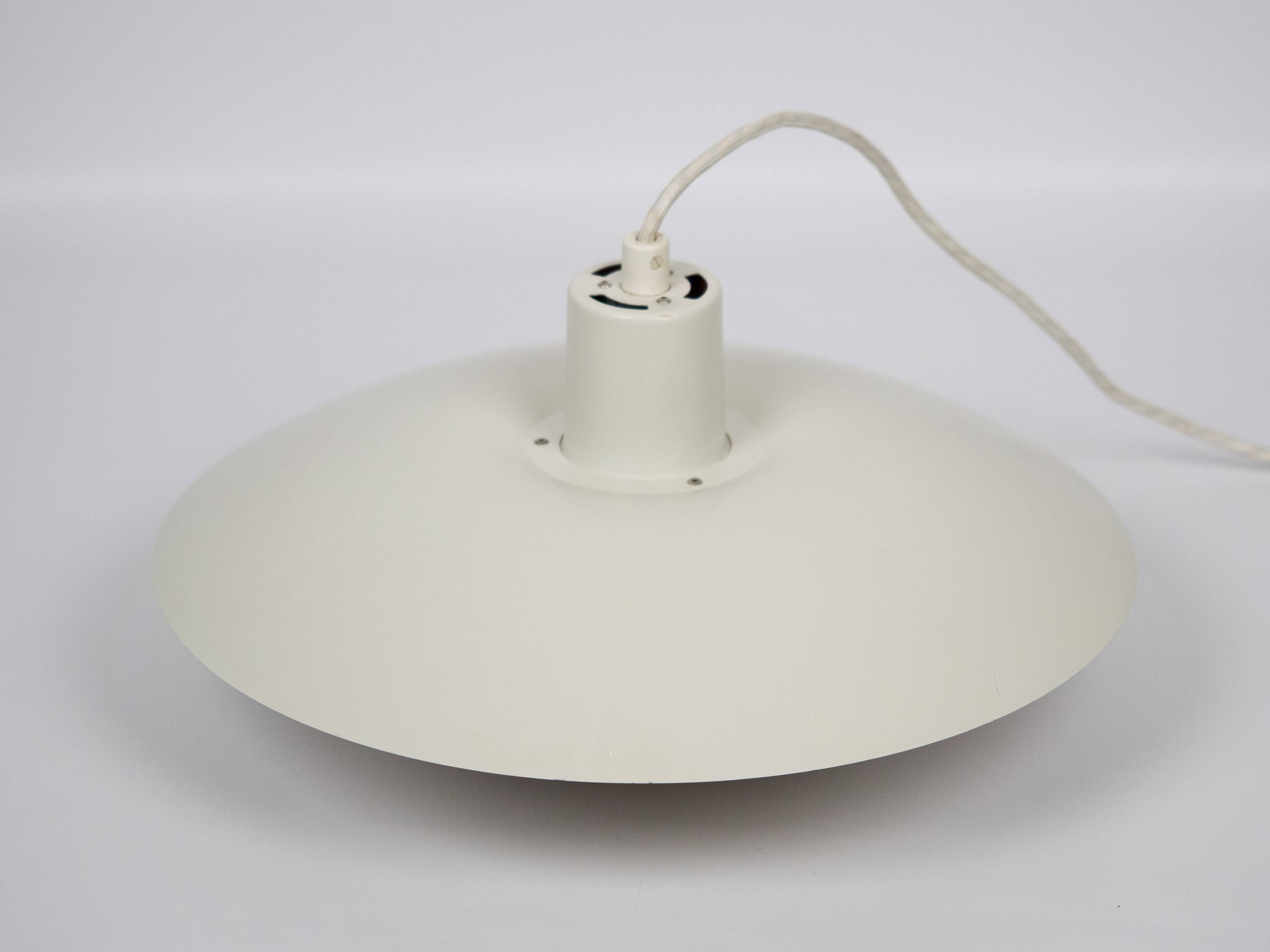 Suspension danoise PH 4/3 par Poul Henningsen, Louis Poulsen, 1966