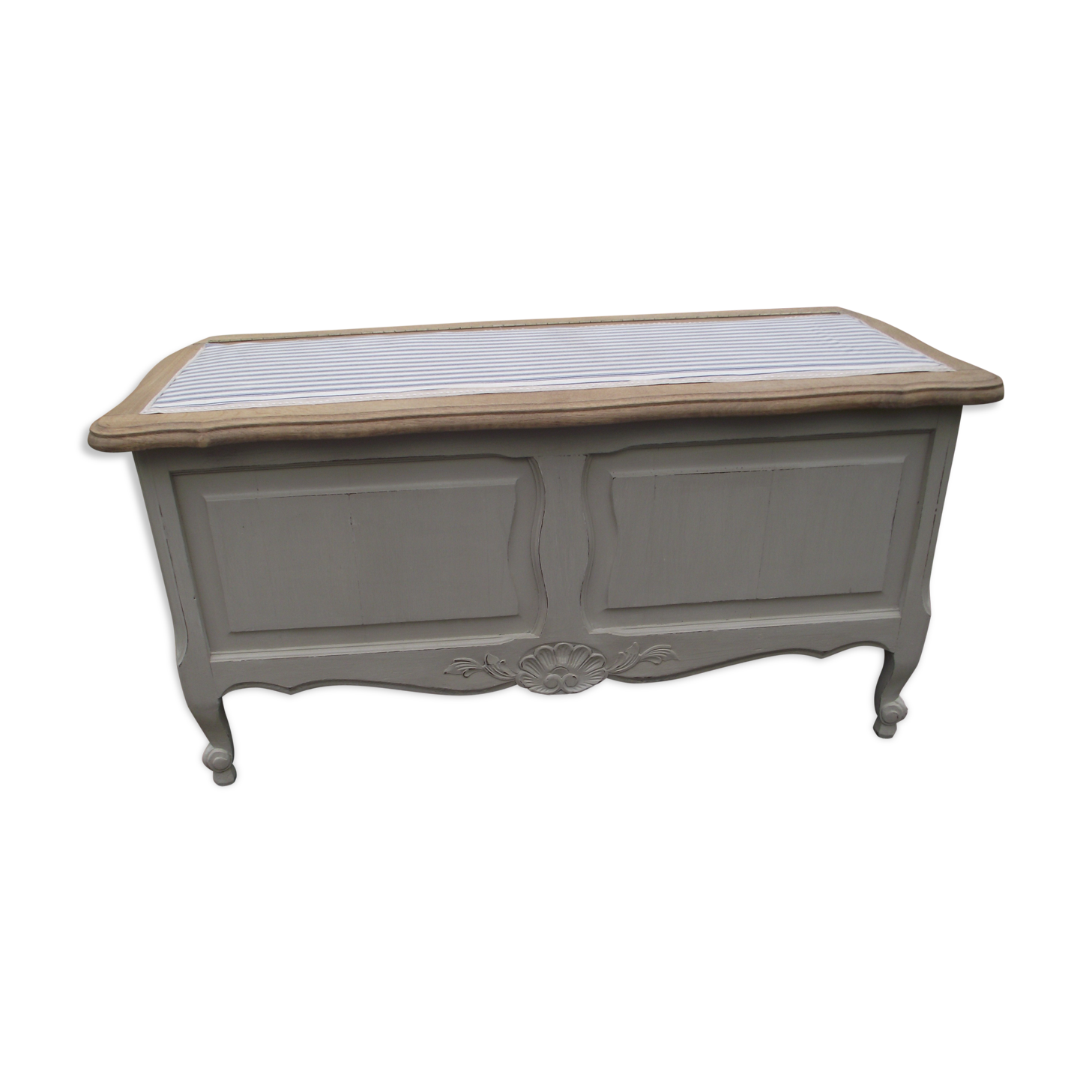 Louis XV-style chest bench in solid oak
