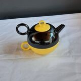 Lonely teapot