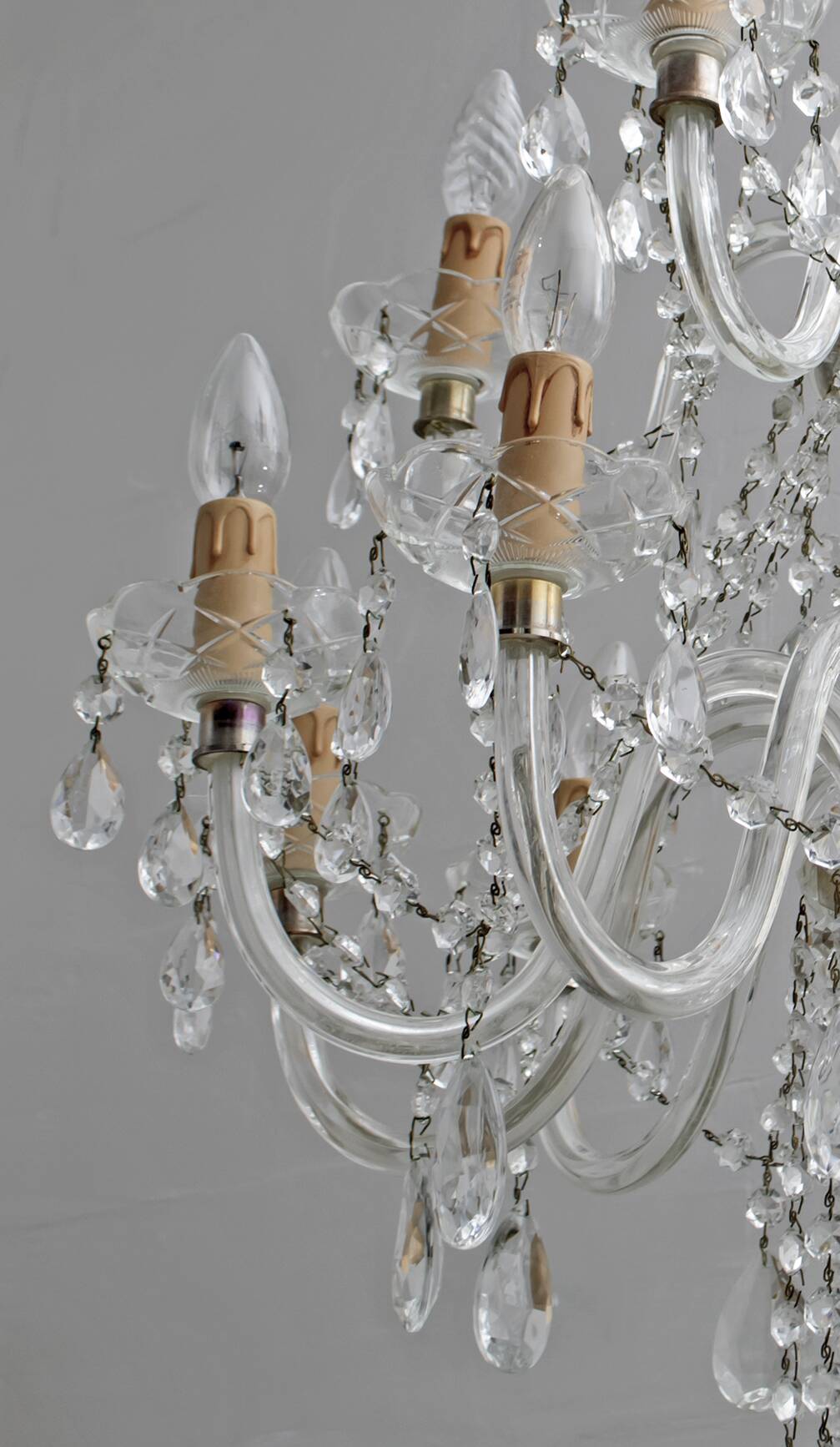 Maria Theresa Mid-Century Modern Italian 15-Light Crystal Chandelier, 1950s