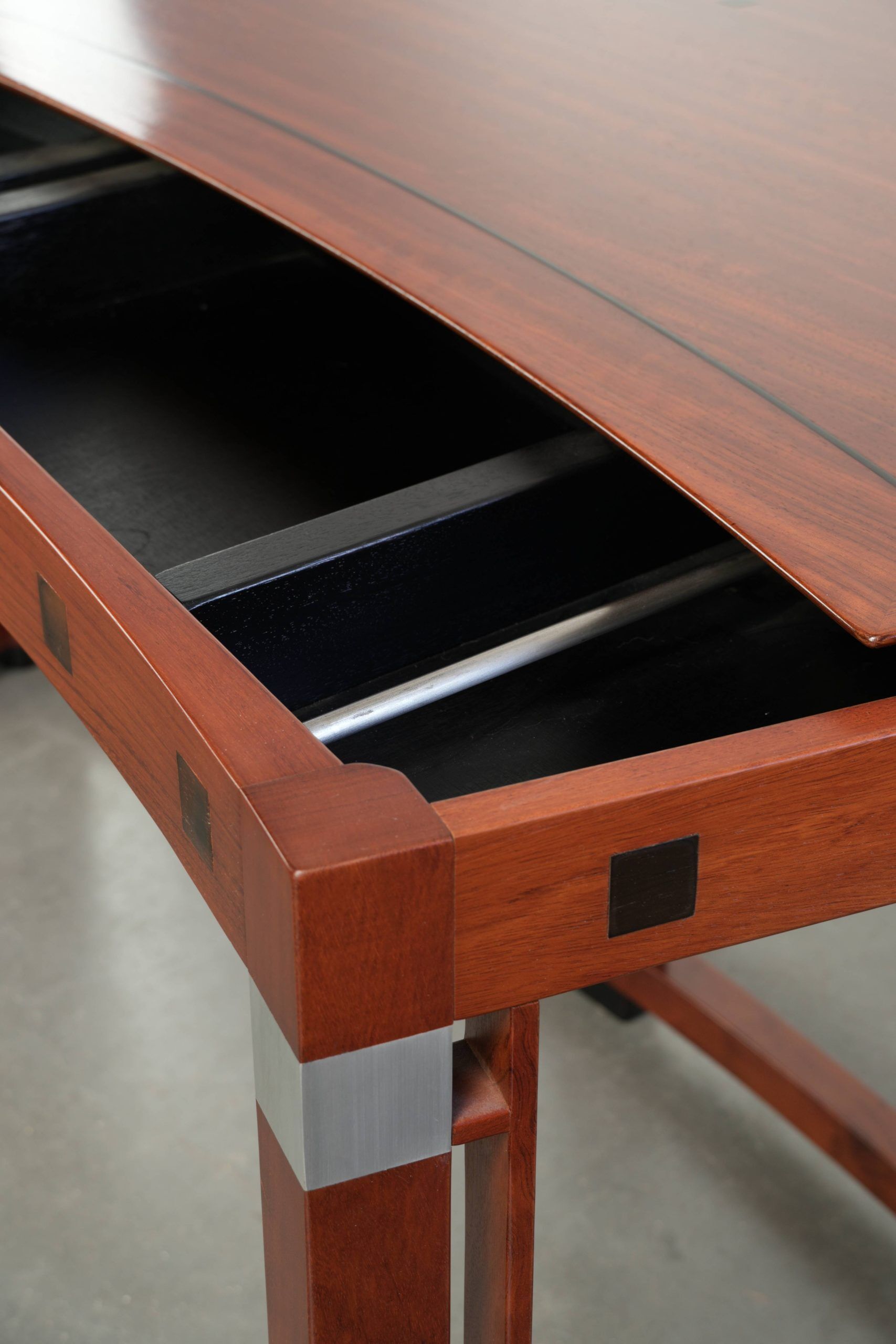 Luxurious curved writing desk/office desk in Art Deco design