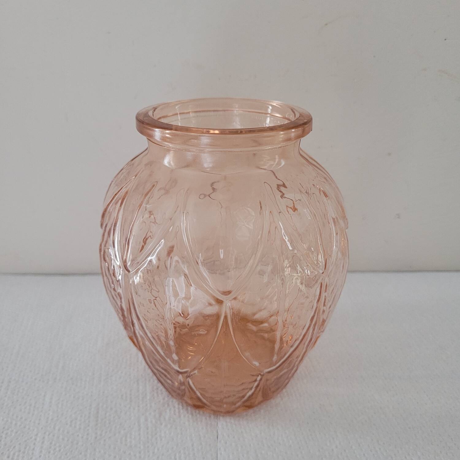 Molded pink glass vase – Art Deco style 1930s