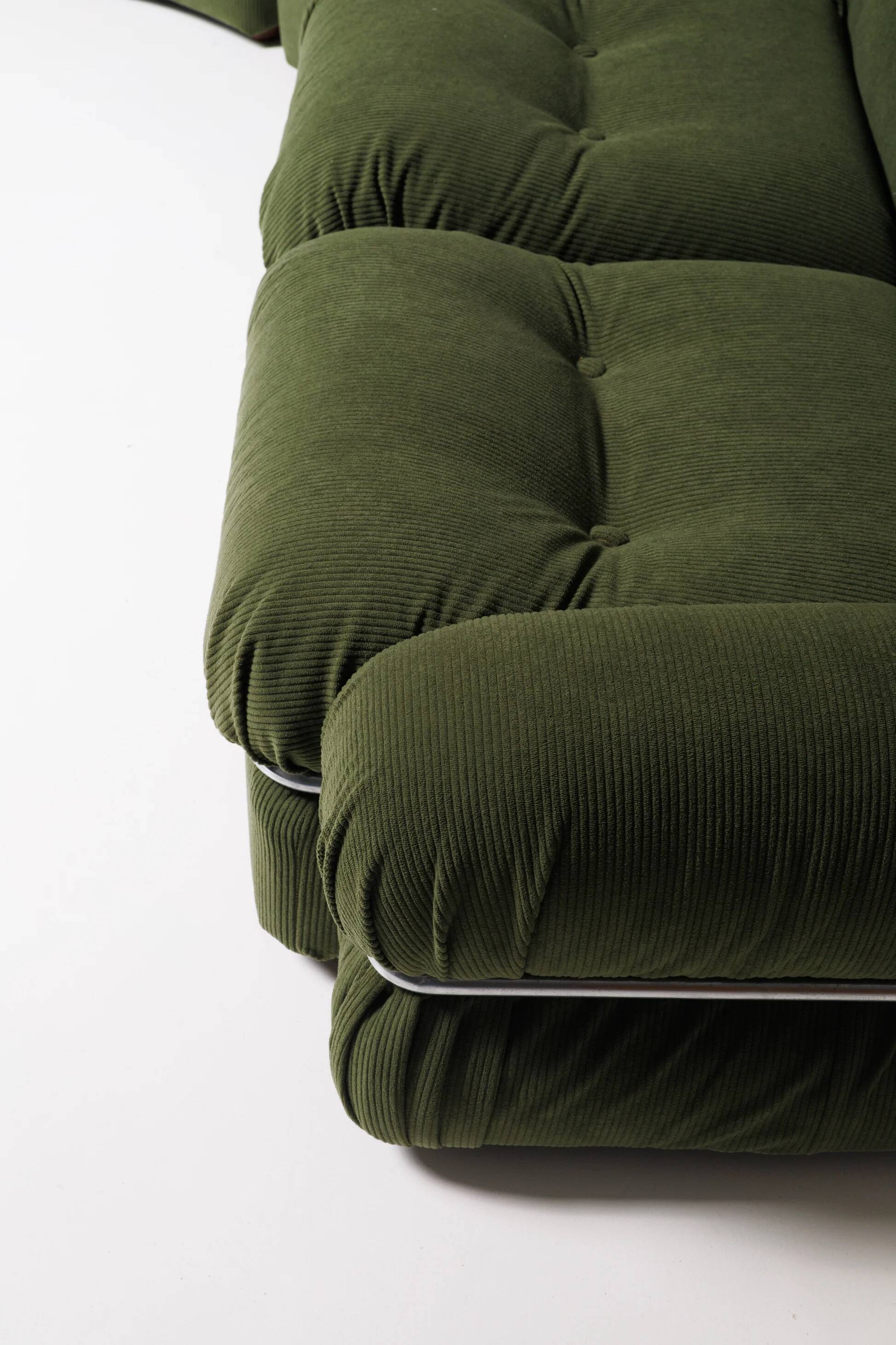 Vintage olive green modular sofa, Italy, 1970s