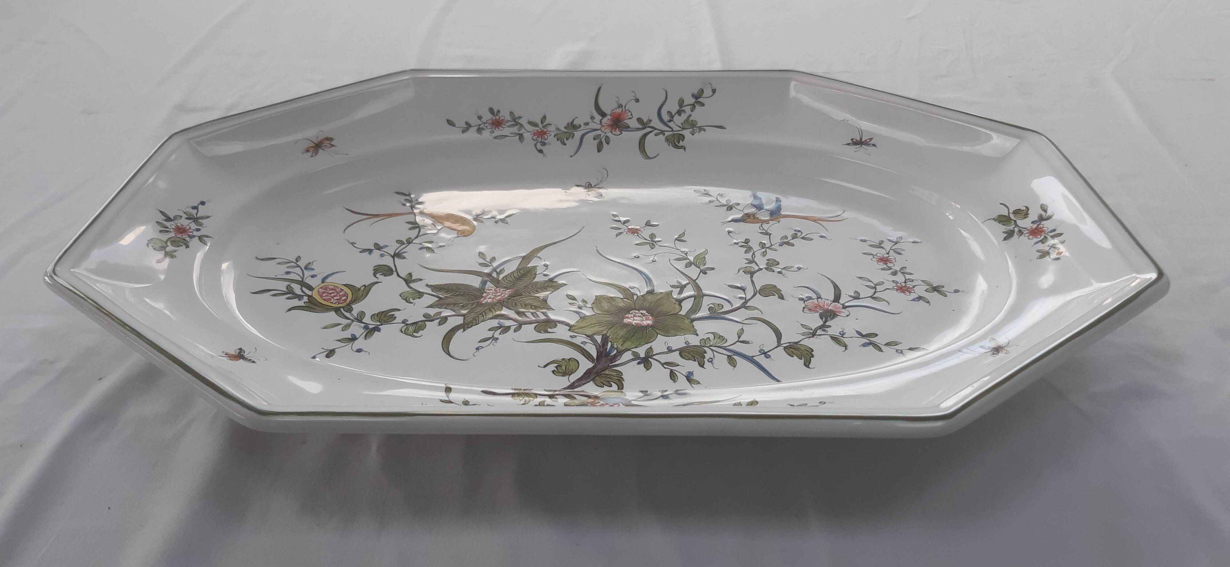 Large octagonal earthenware dish Lallier in Moustiers