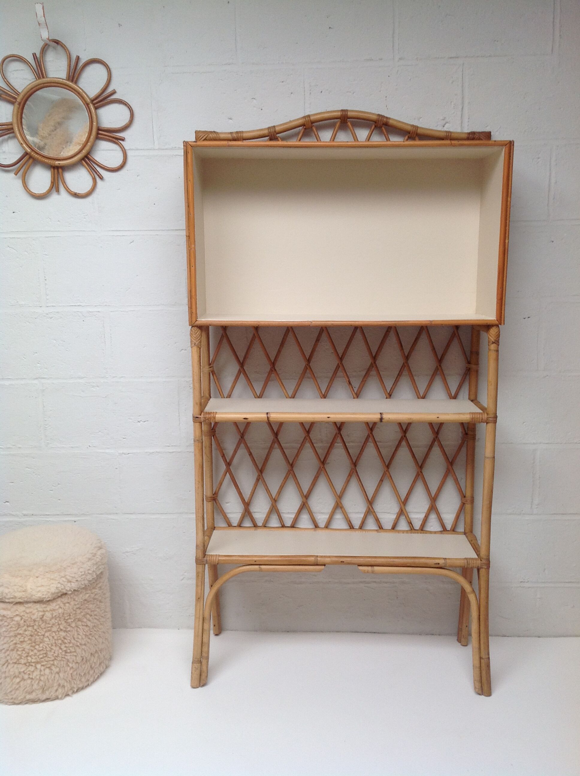 Bookcase shelf in bamboo and vintage rattan