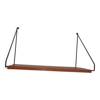 String style shelves