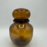 Apothecary jar Lever