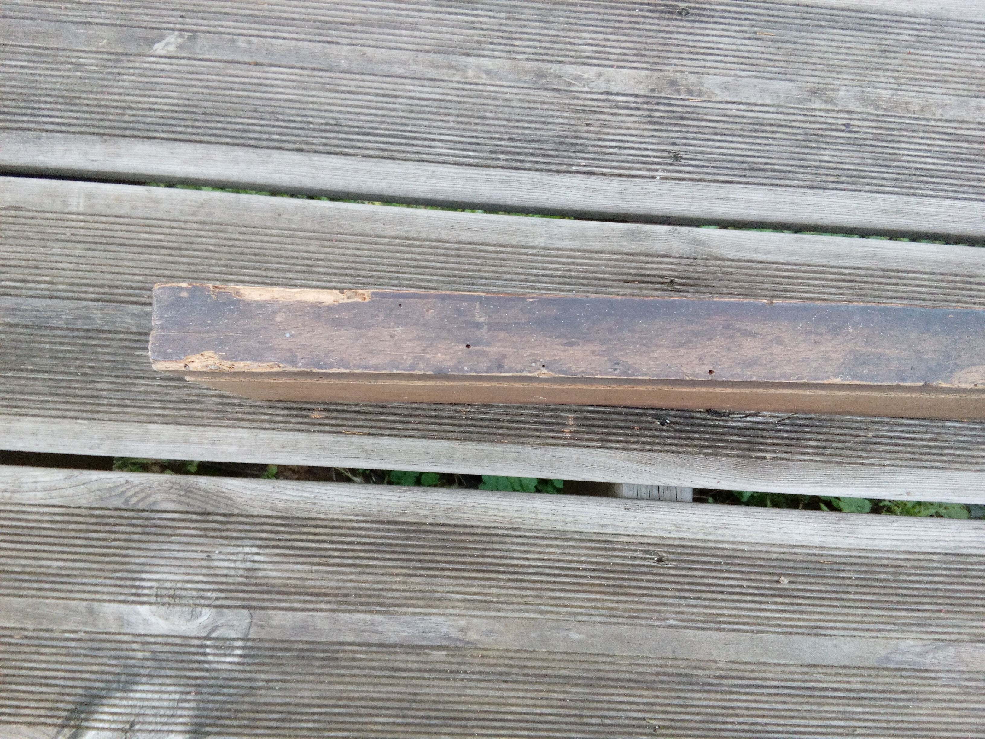 Carved front in solid wood