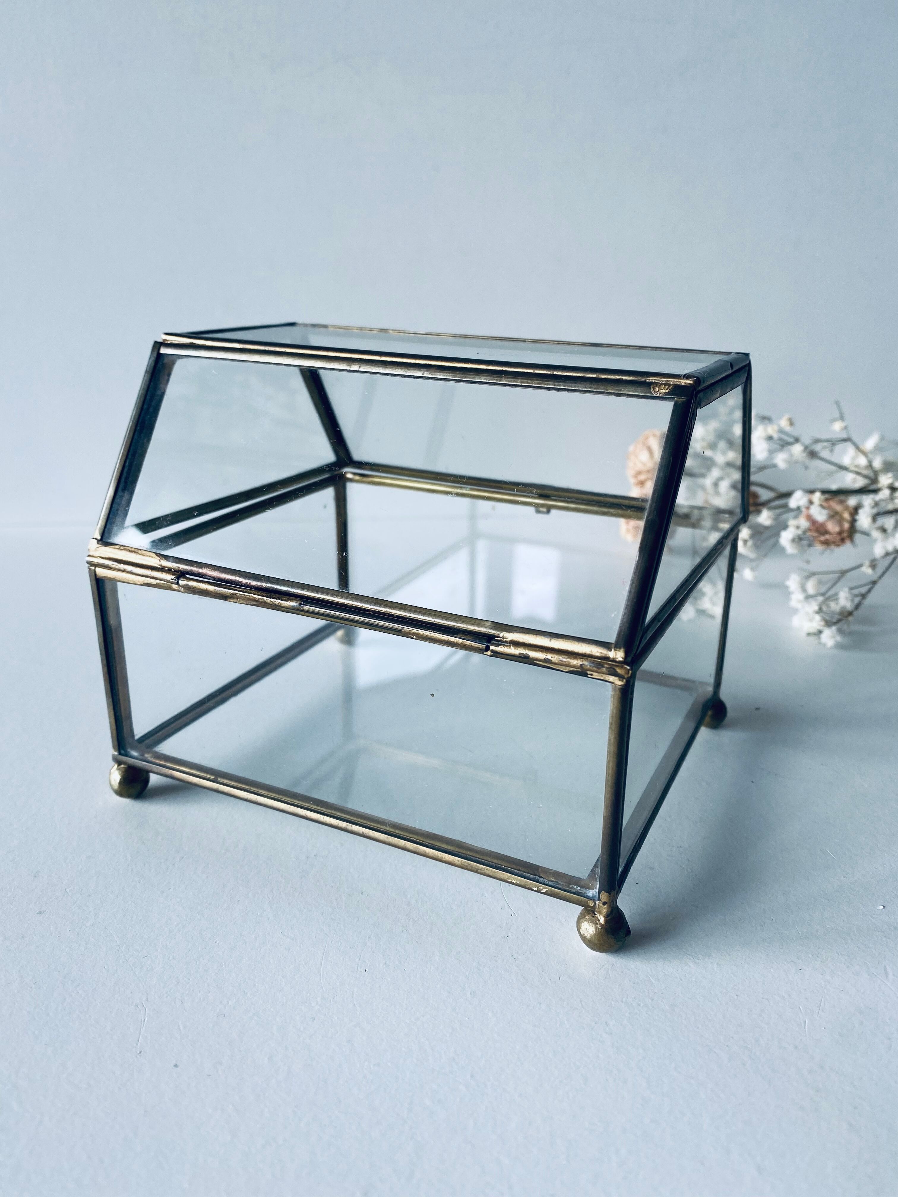 Showcase jewelry box