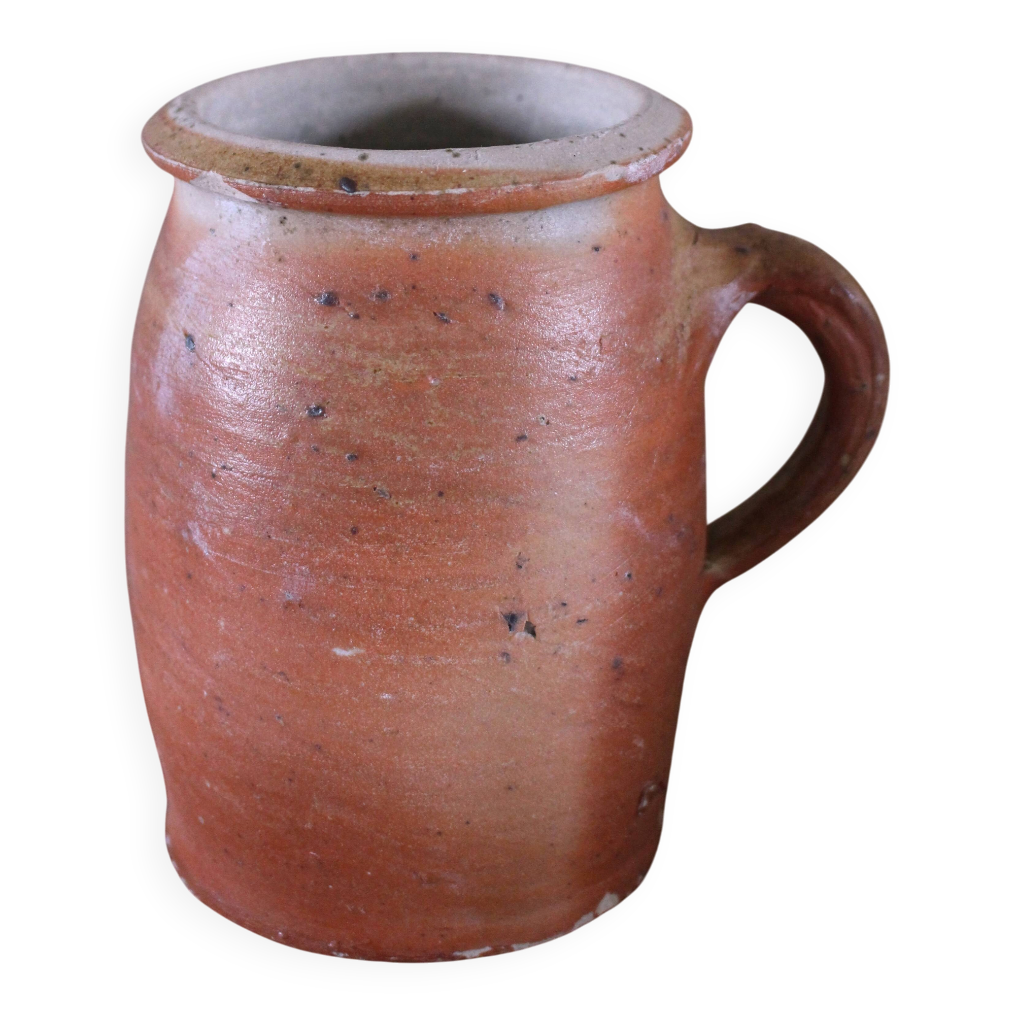 Round-handled terracotta pot vase